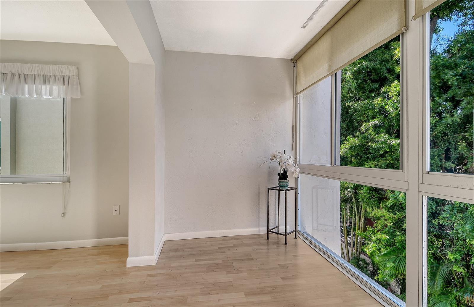 260 SANTA MARIA ST #305