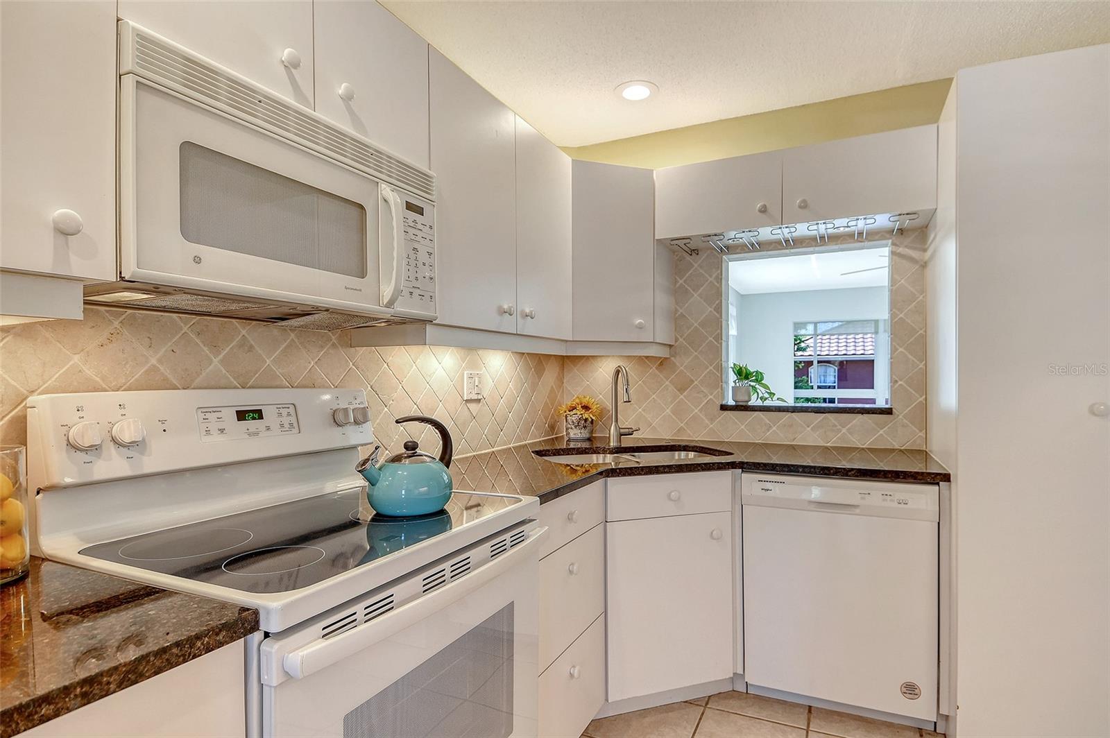 260 SANTA MARIA ST #305