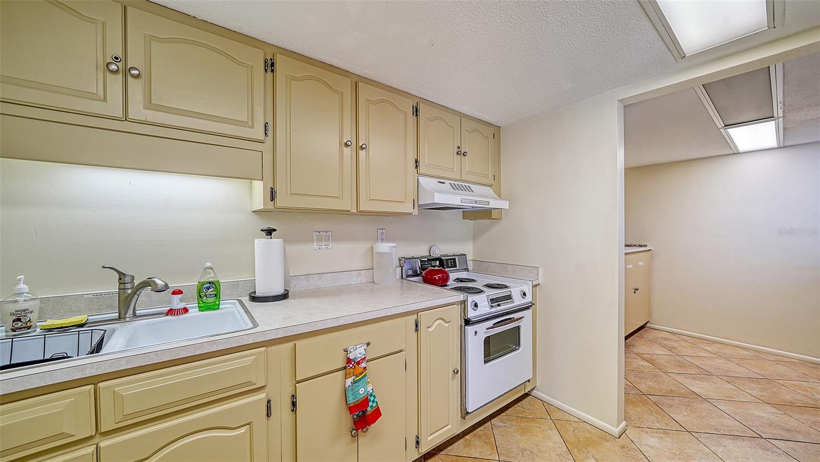 260 SANTA MARIA ST #305