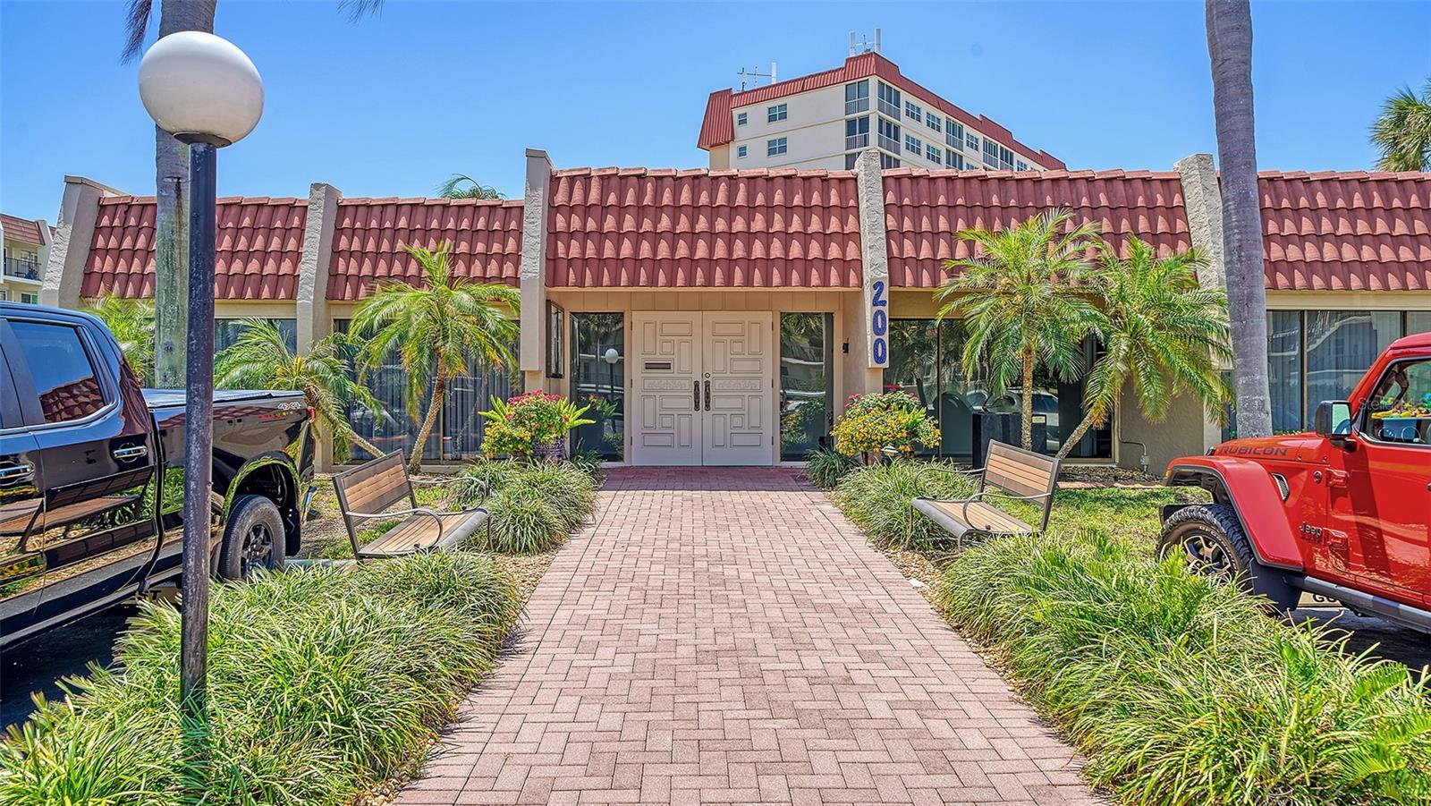 260 SANTA MARIA ST #305