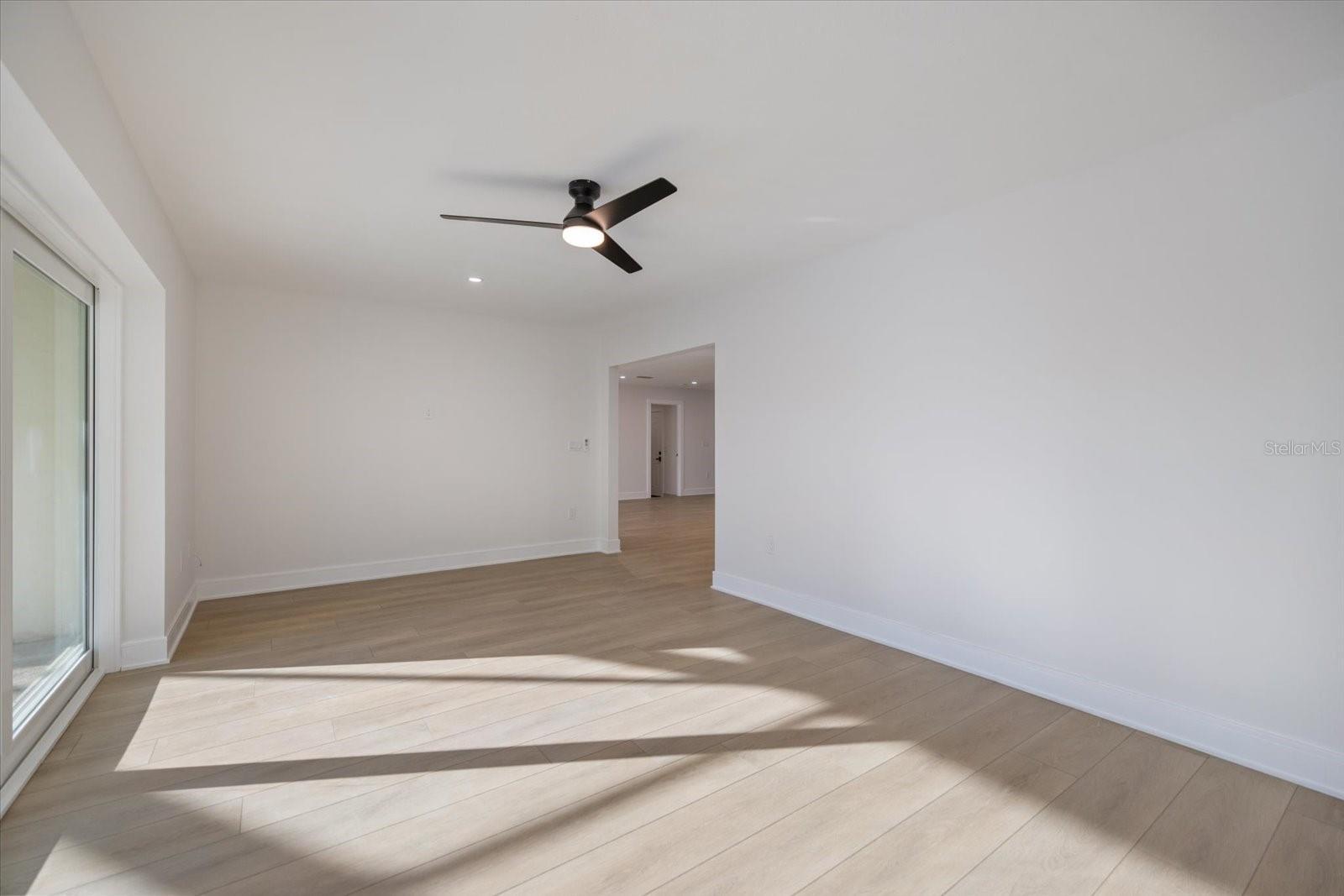 470 LEGER DR