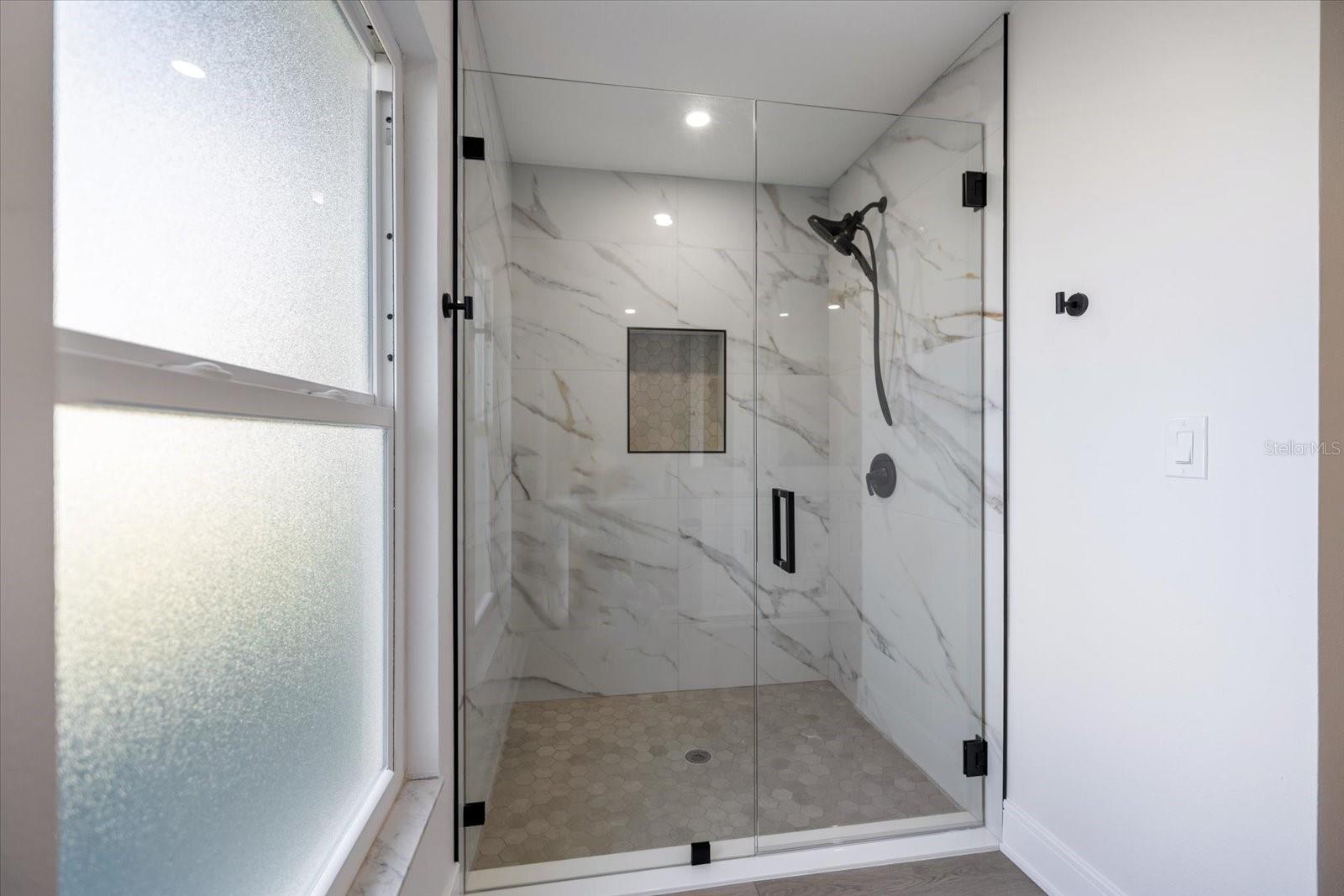 470 LEGER DR
