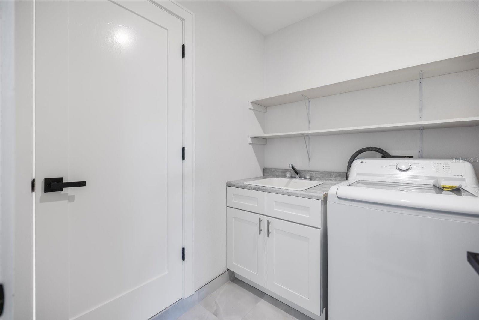 470 LEGER DR