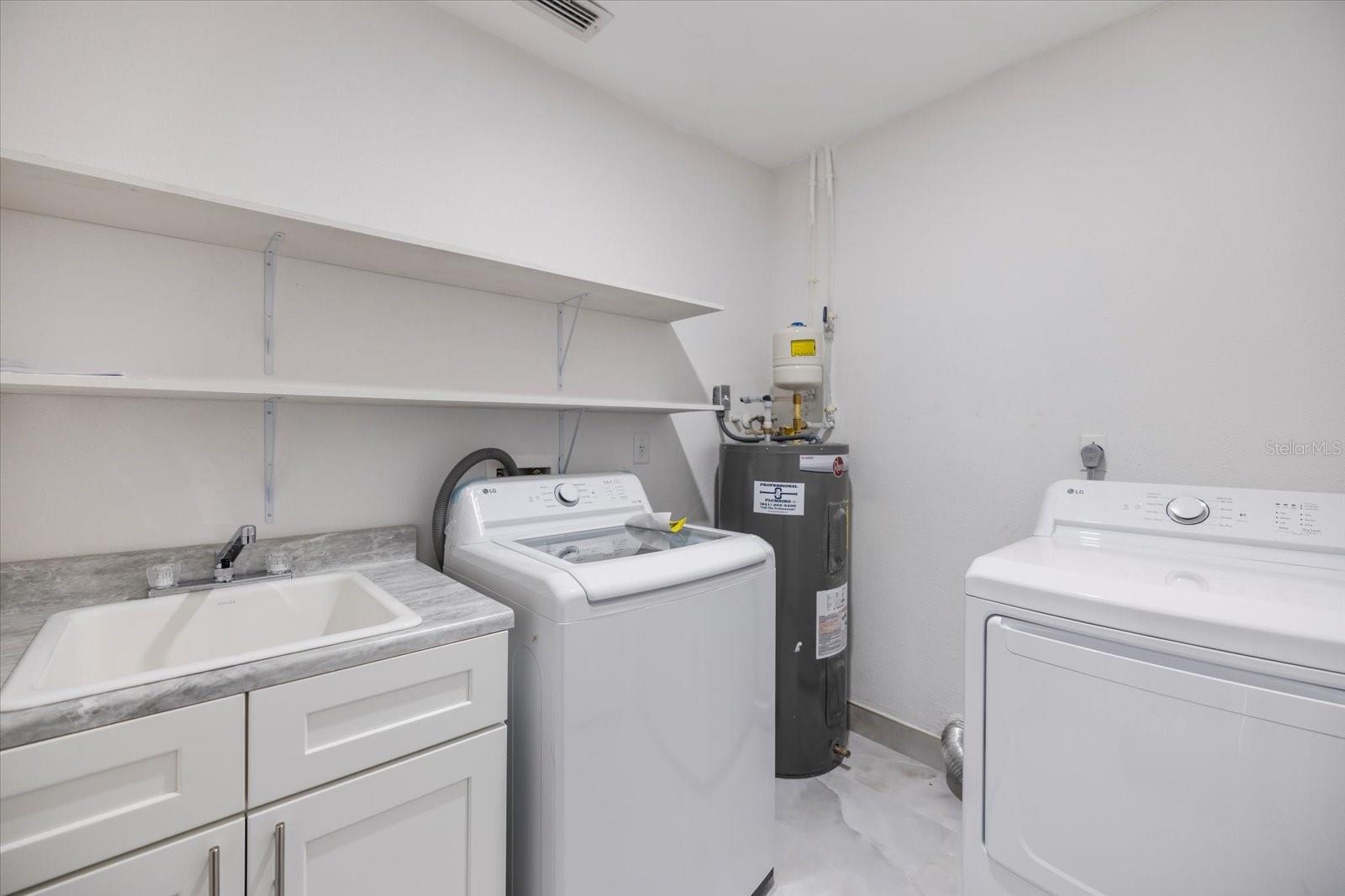 470 LEGER DR