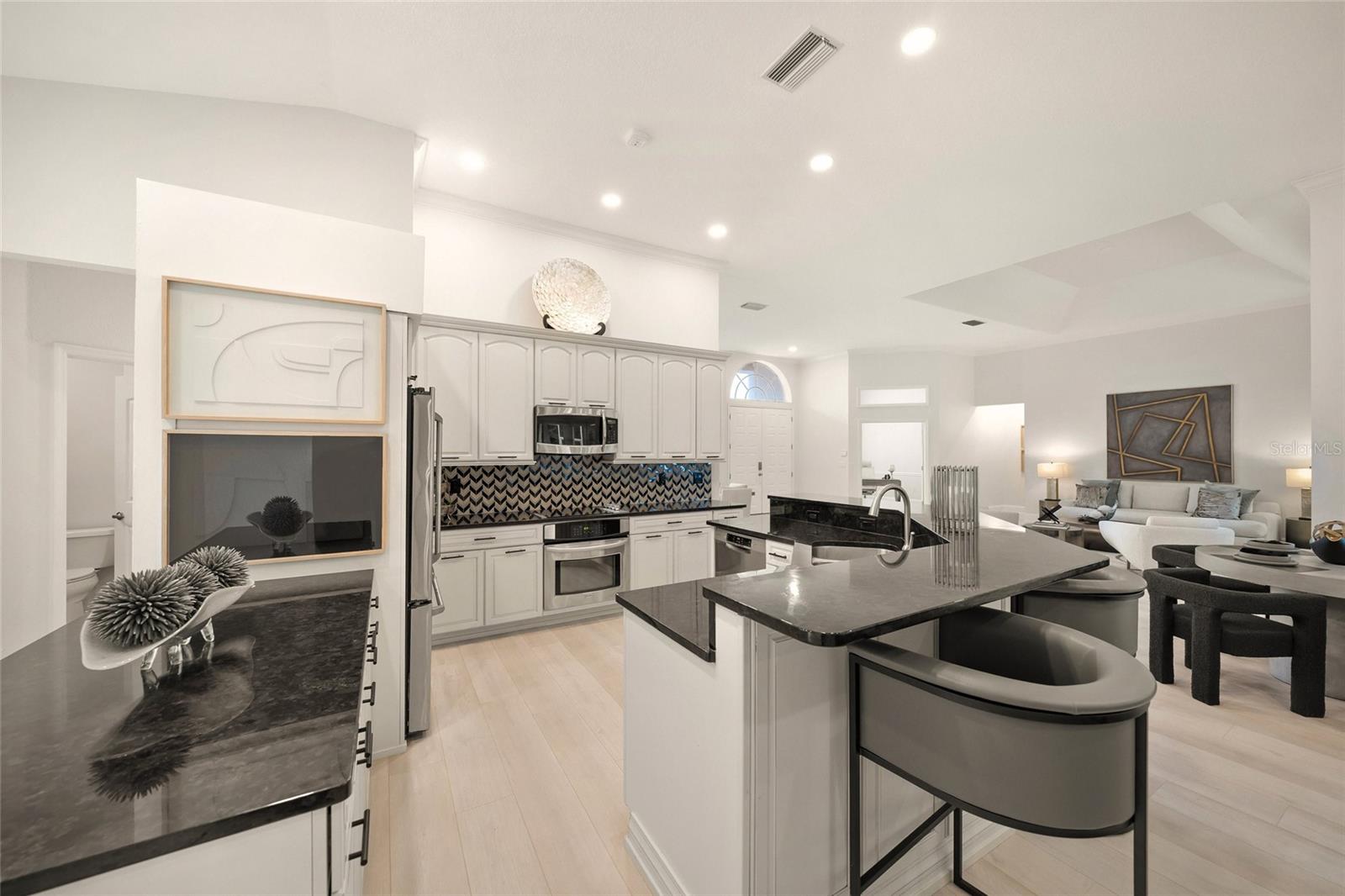 6660 SAINT JAMES XING