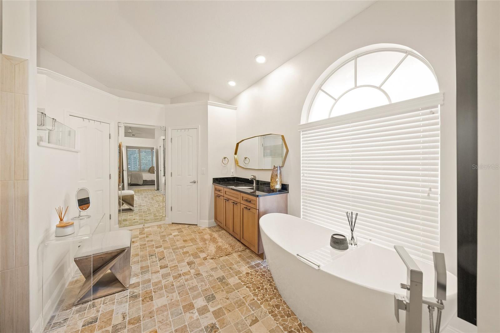 6660 SAINT JAMES XING