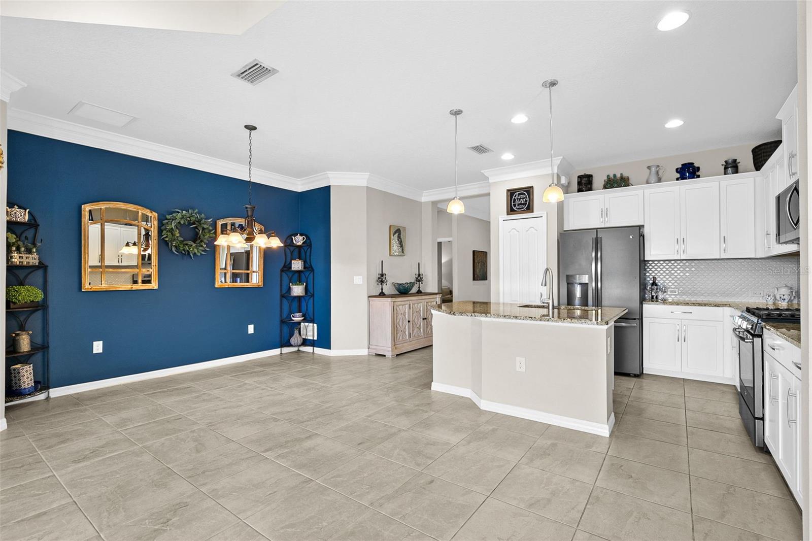 1282 BACKSPIN DR