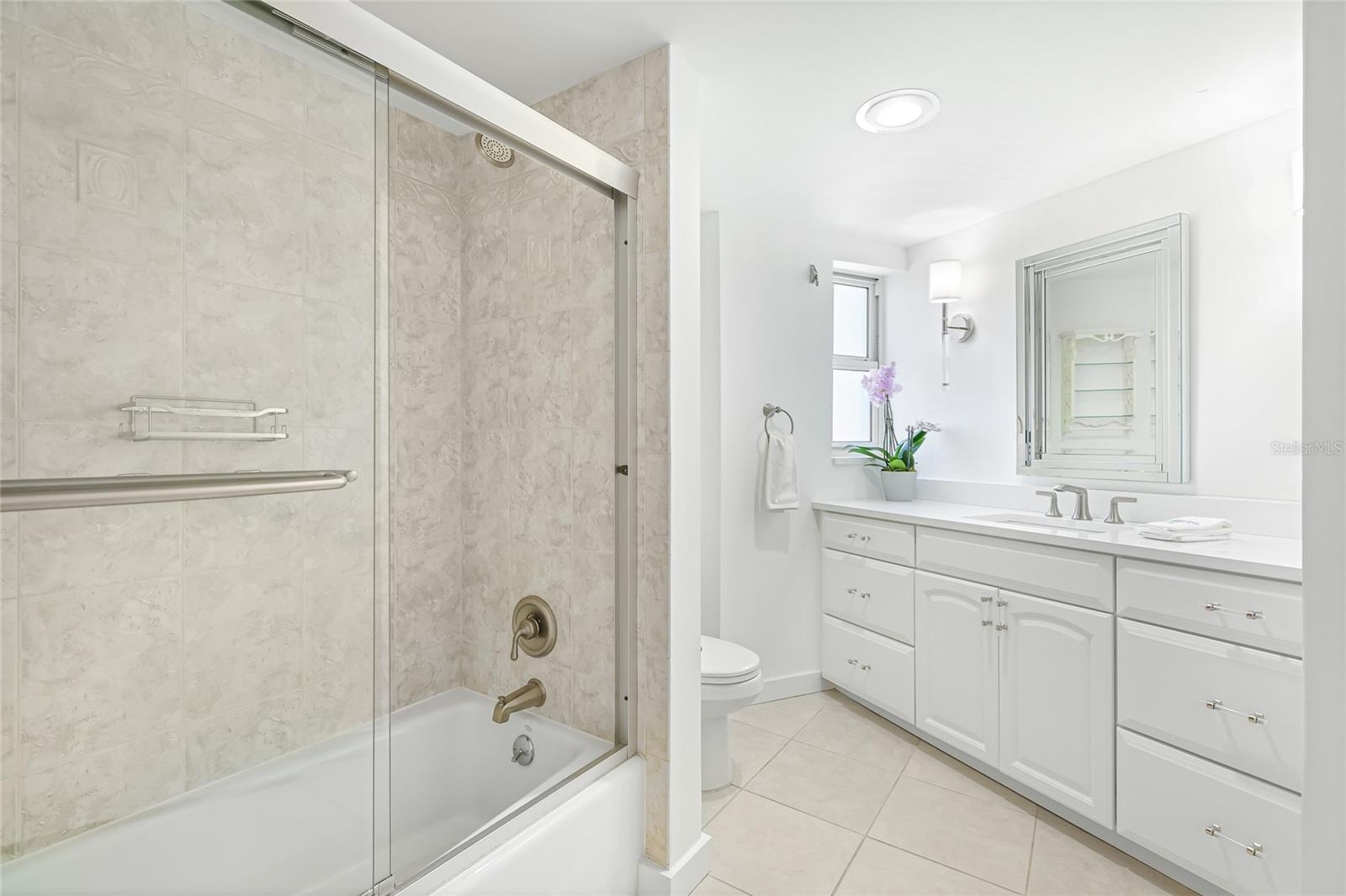 435 S GULFSTREAM AVE #1004