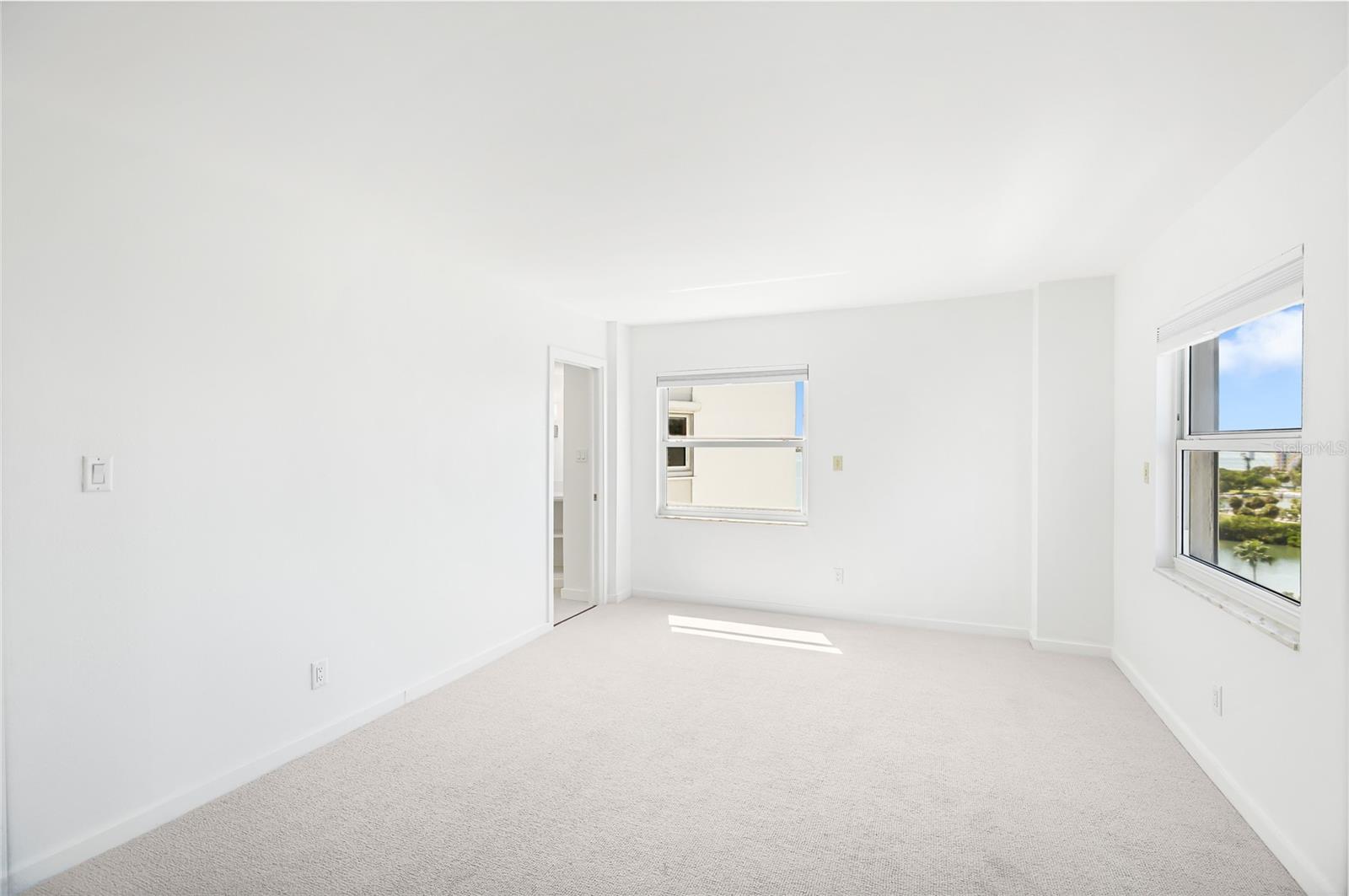 435 S GULFSTREAM AVE #1004