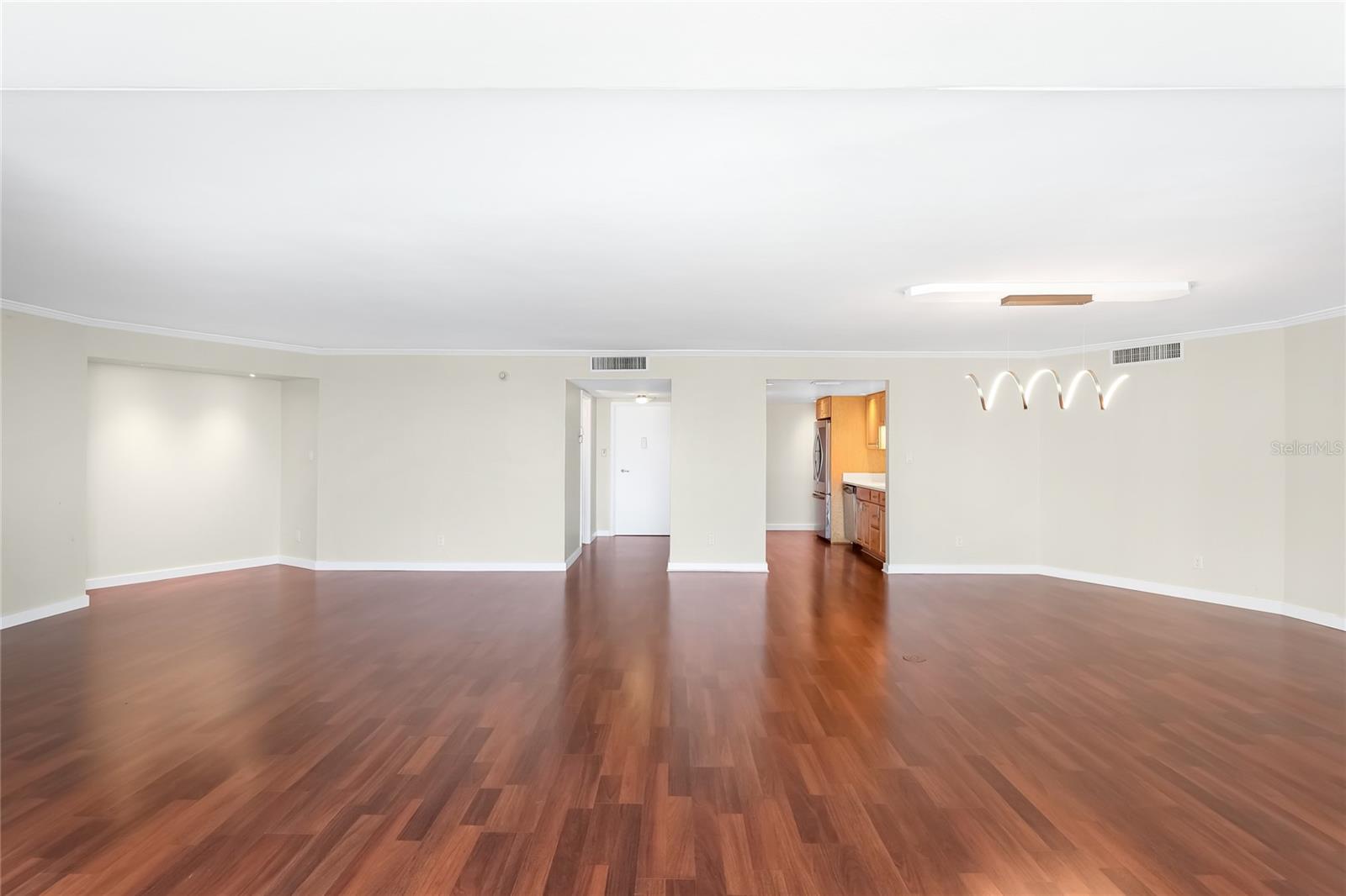 435 S GULFSTREAM AVE #1004