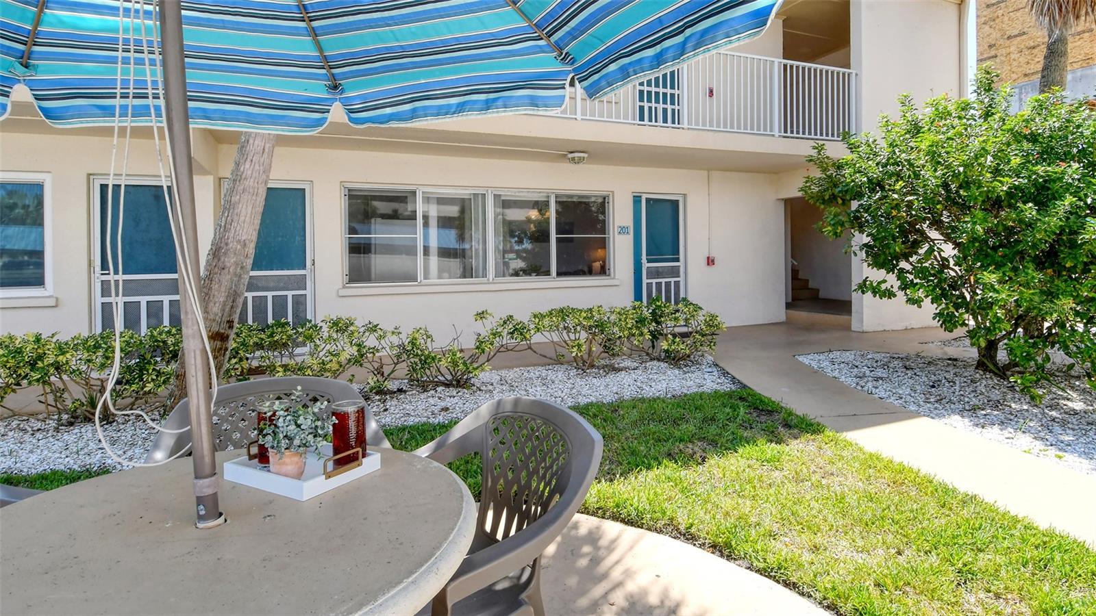 5950 MIDNIGHT PASS RD #201