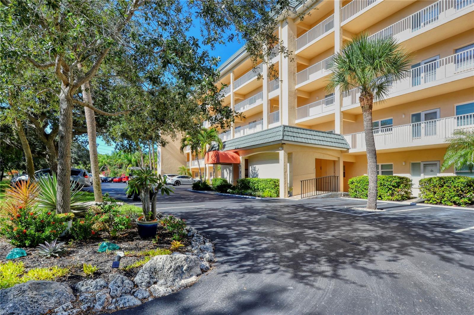 8625 MIDNIGHT PASS RD #305B