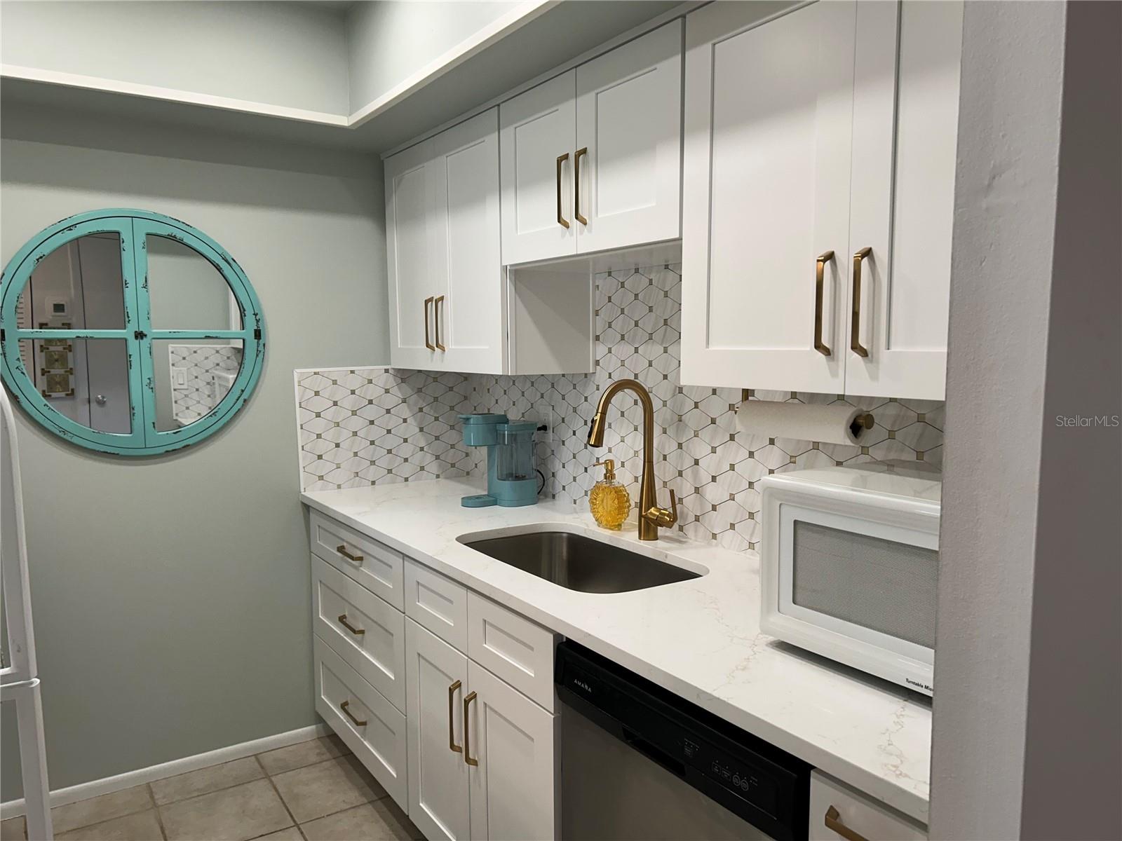 8625 MIDNIGHT PASS RD #305B