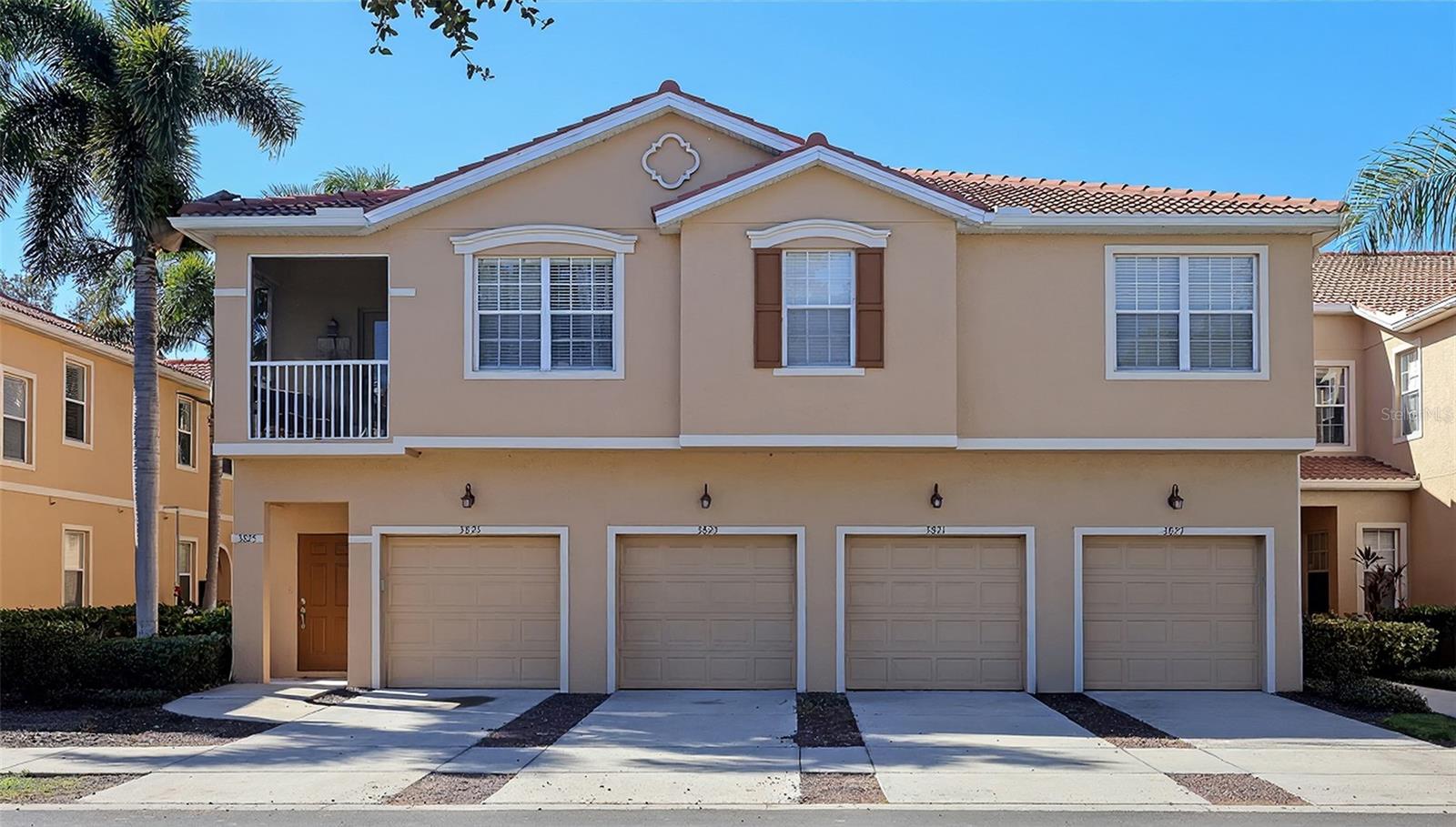 3827 PARKRIDGE CIR #1-102