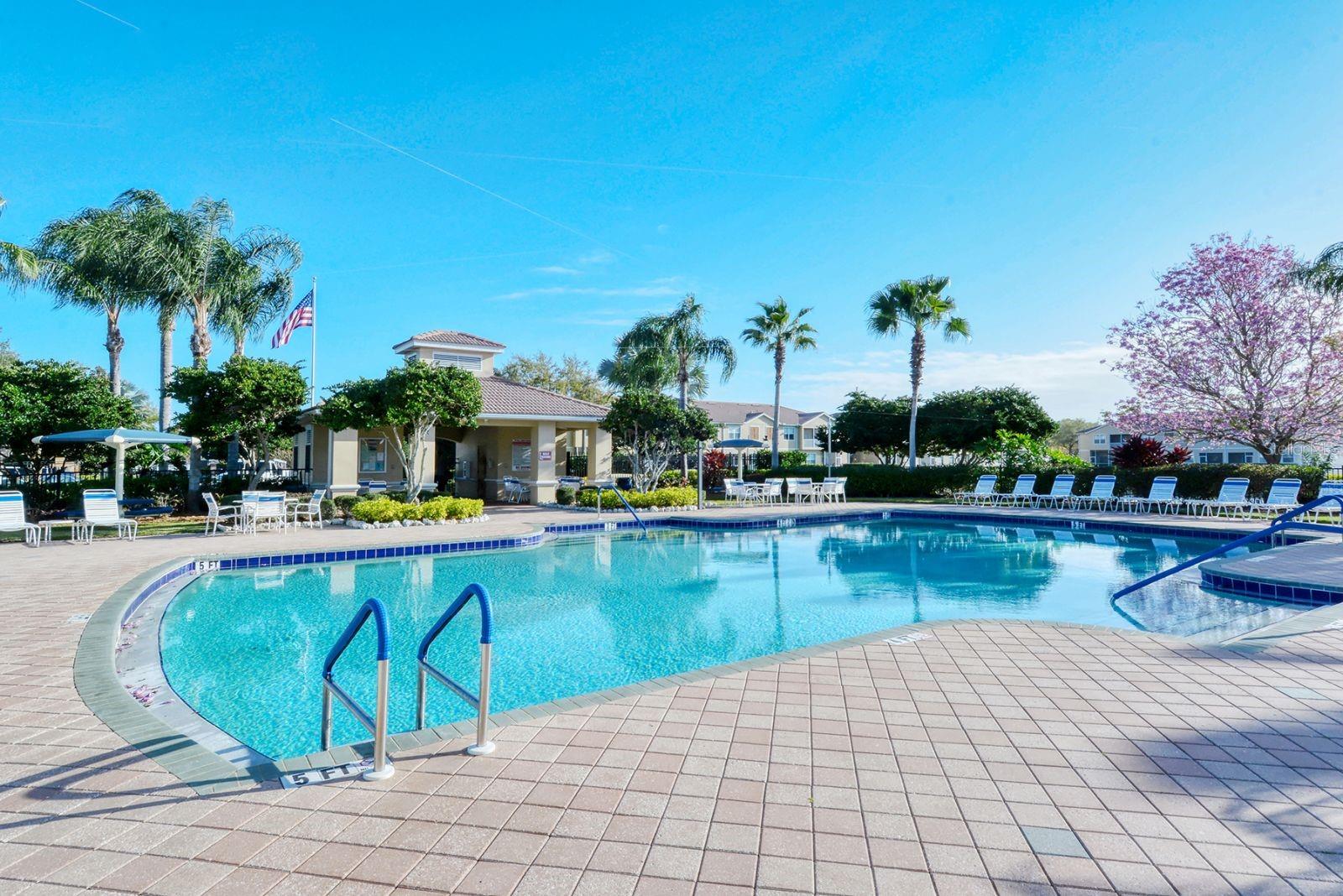 3827 PARKRIDGE CIR #1-102