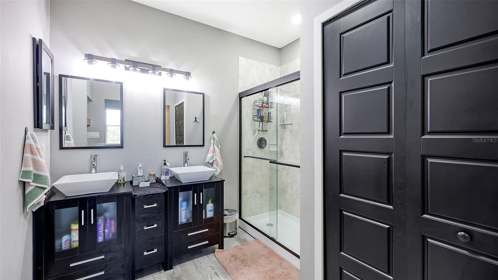 3827 PARKRIDGE CIR #1-102