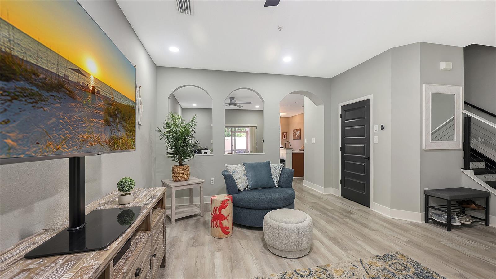 3827 PARKRIDGE CIR #1-102