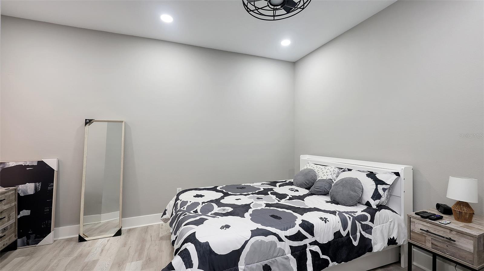 3827 PARKRIDGE CIR #1-102