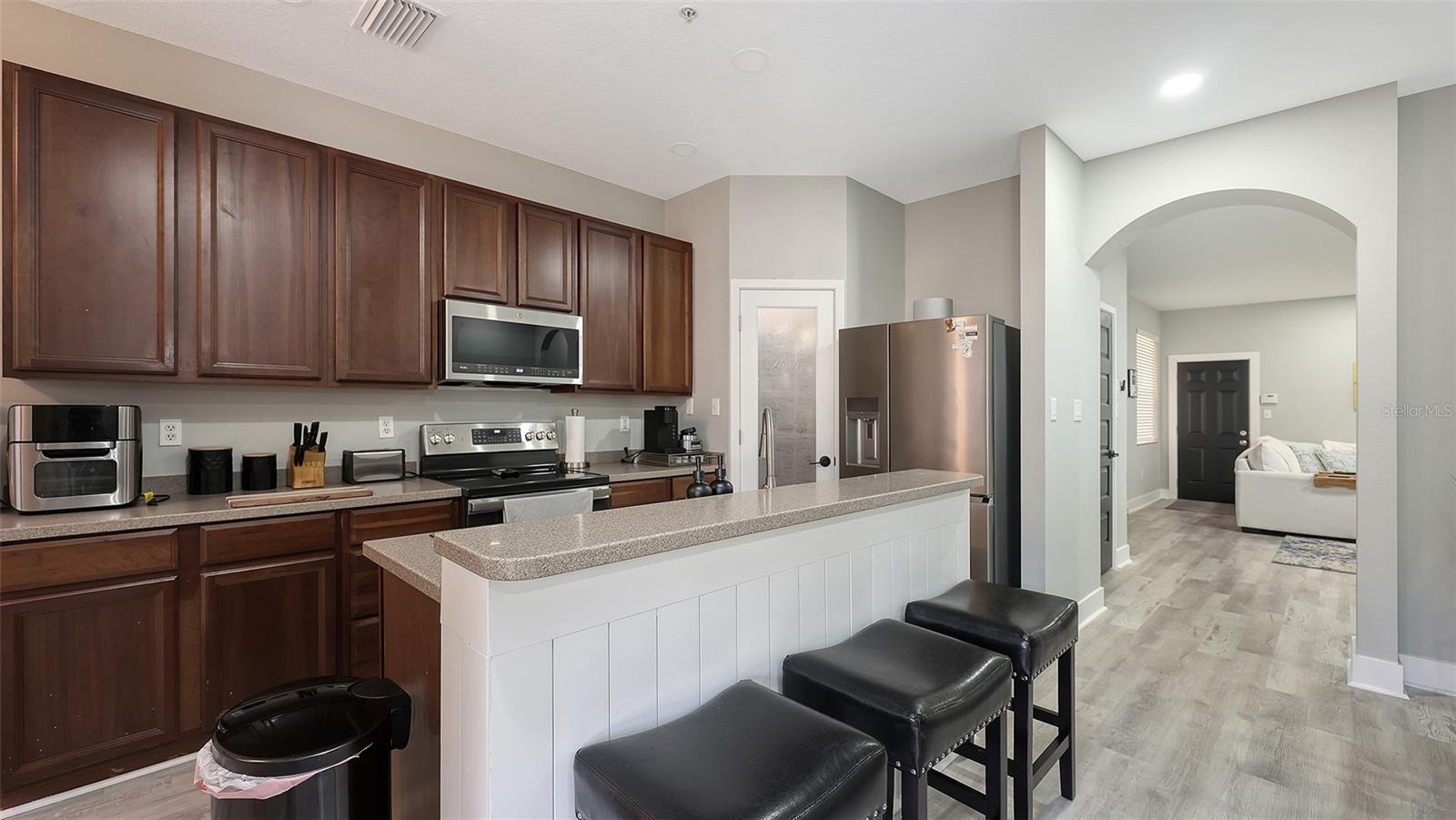 3827 PARKRIDGE CIR #1-102