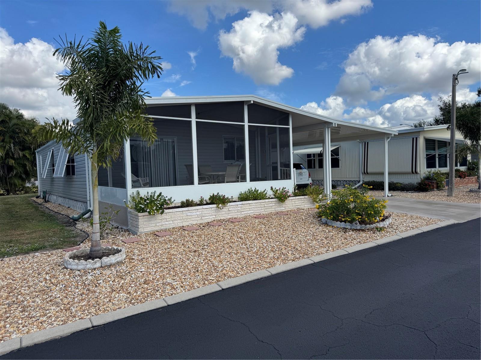 9 LAFITTE DR