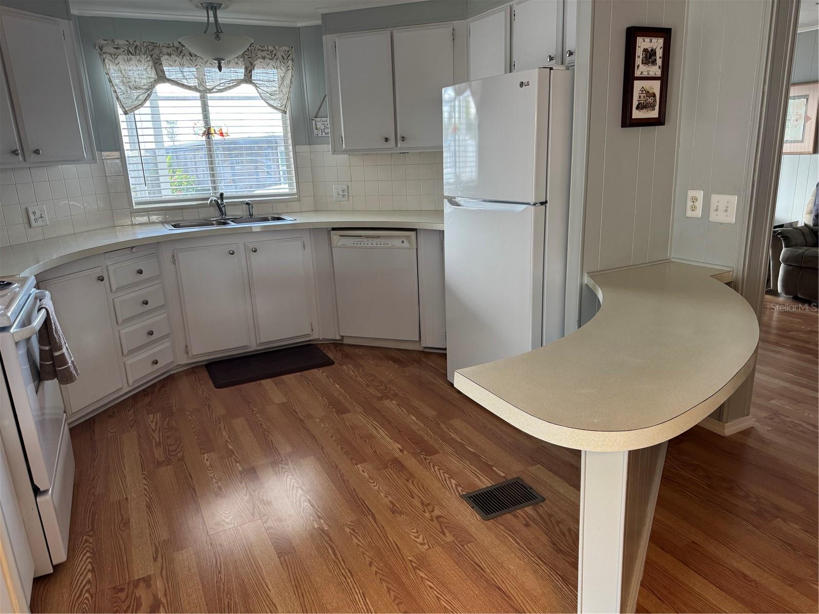 9 LAFITTE DR