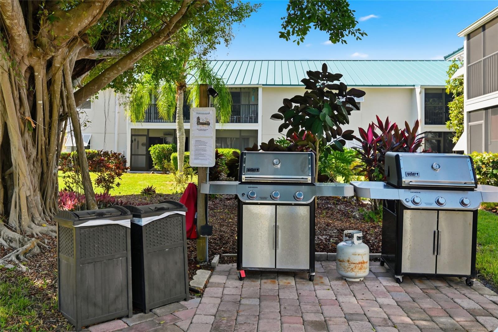 5683 MIDNIGHT PASS RD #110