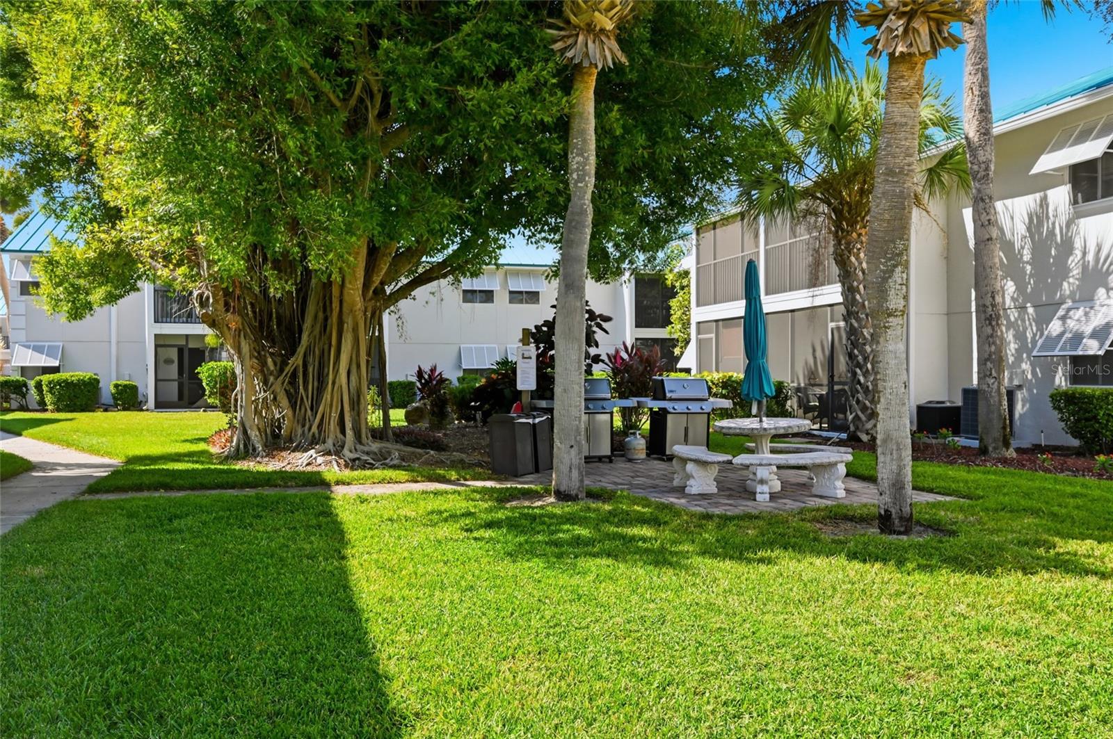 5683 MIDNIGHT PASS RD #110