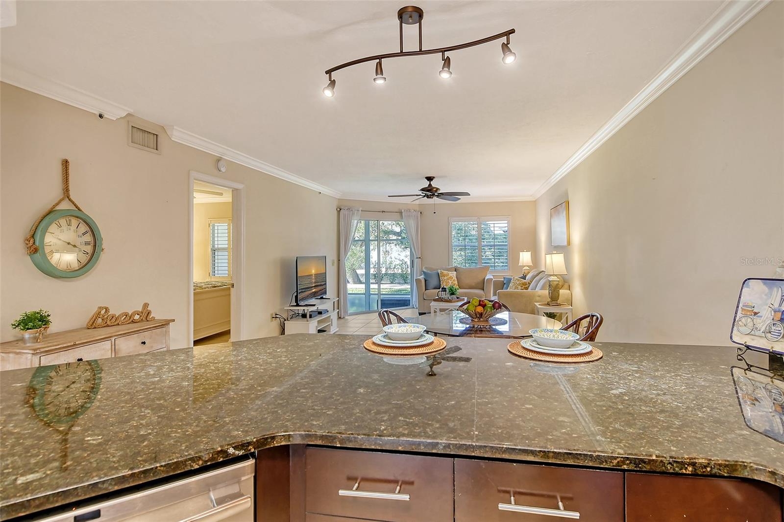 1243 SIESTA BAYSIDE DR #D