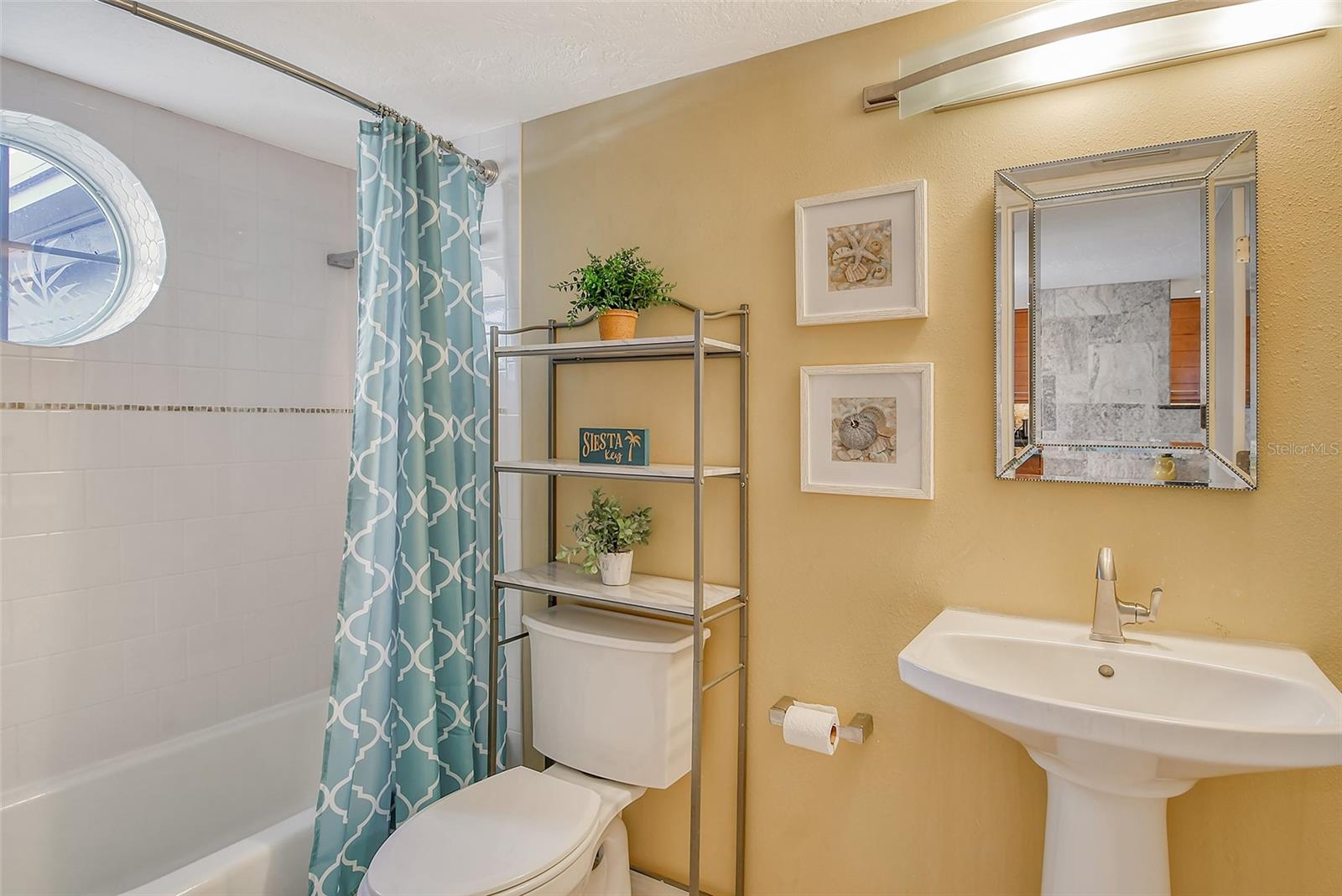 1243 SIESTA BAYSIDE DR #D