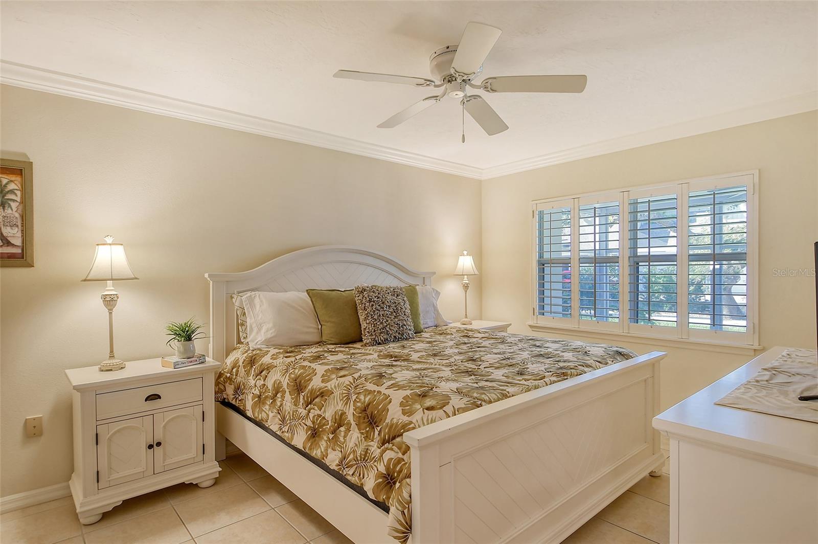 1243 SIESTA BAYSIDE DR #D