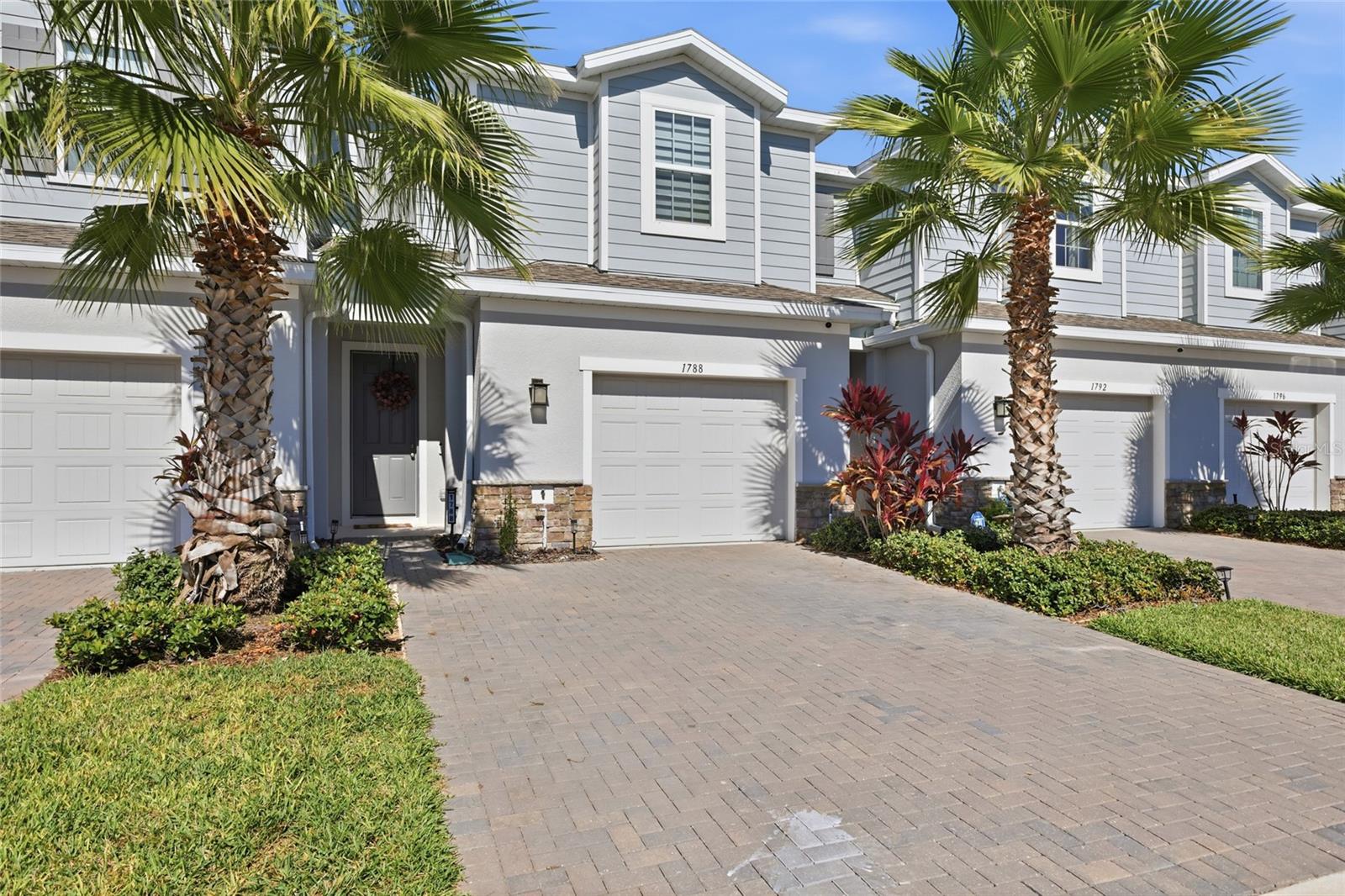 1788 HOLDEN RIDGE LN