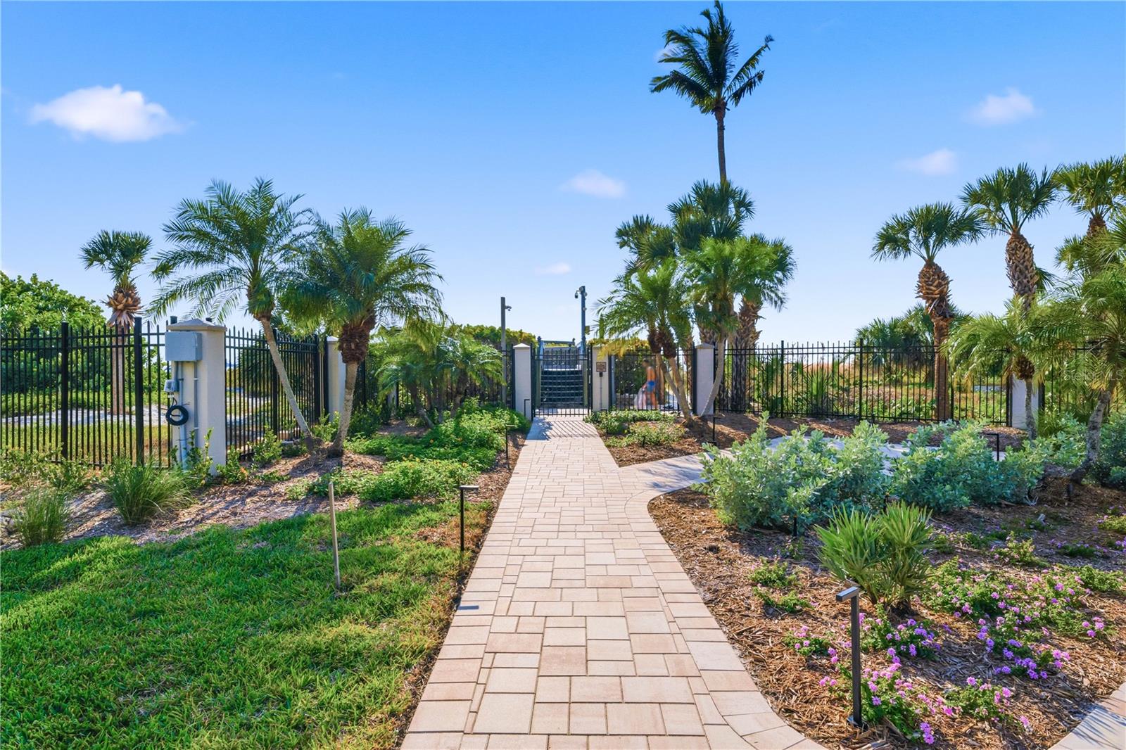 5880 MIDNIGHT PASS RD #302