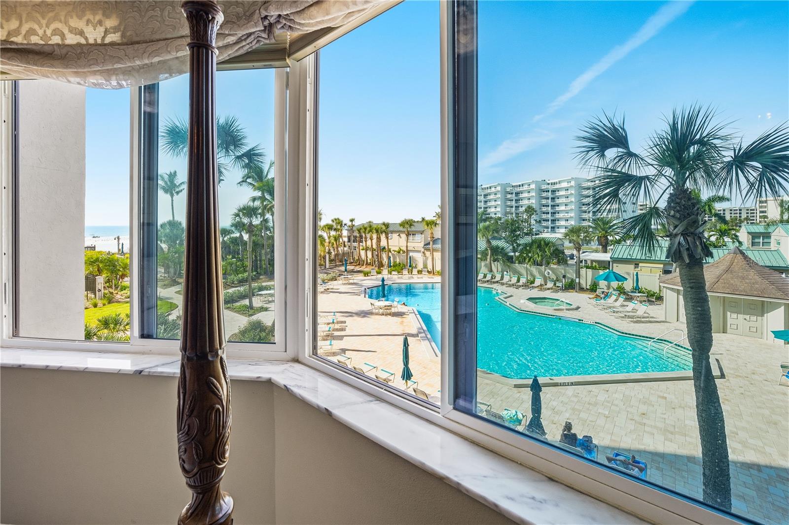 5880 MIDNIGHT PASS RD #302