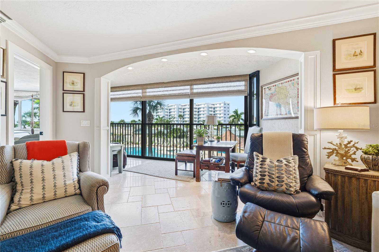 5880 MIDNIGHT PASS RD #302