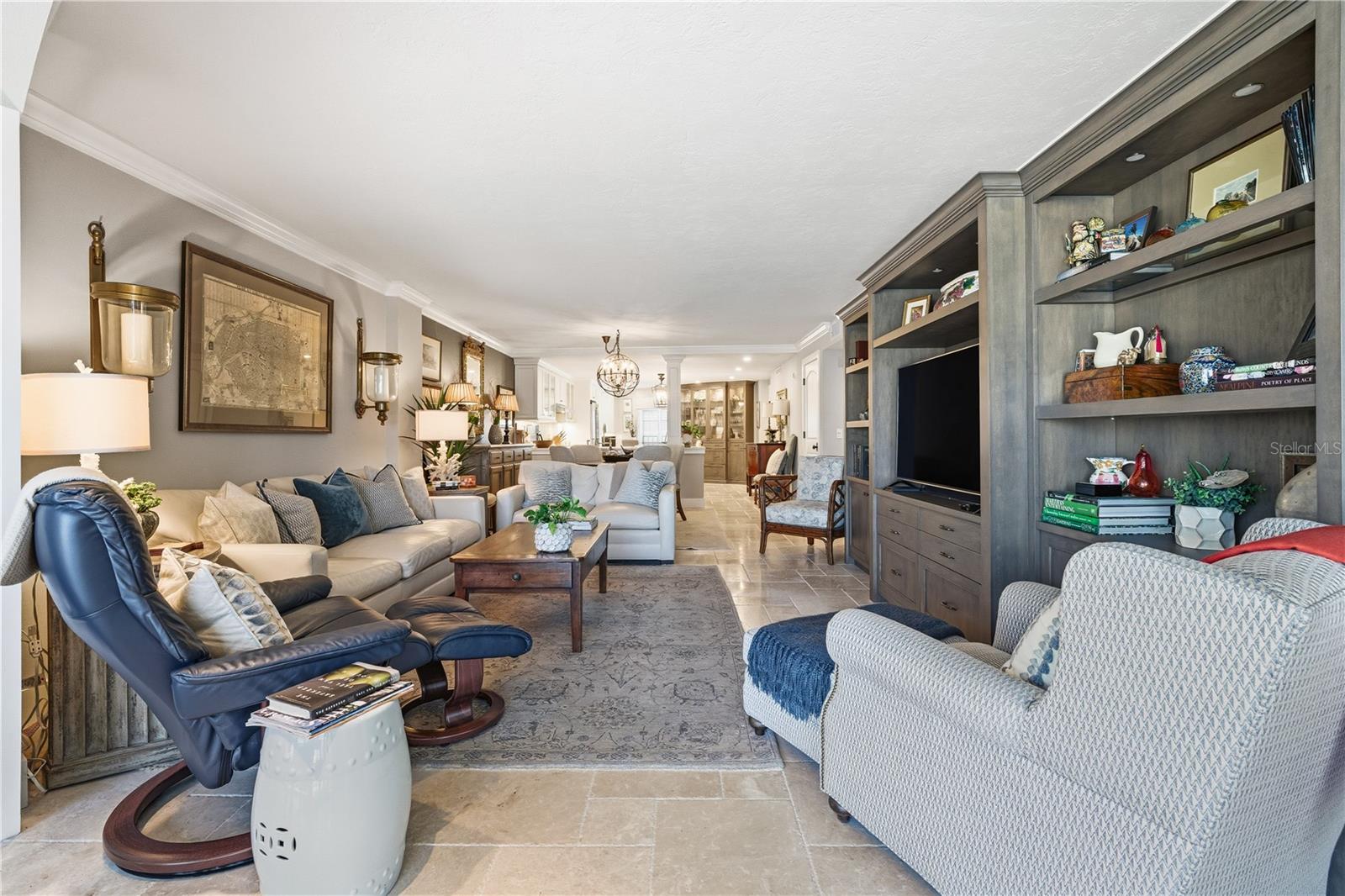 5880 MIDNIGHT PASS RD #302