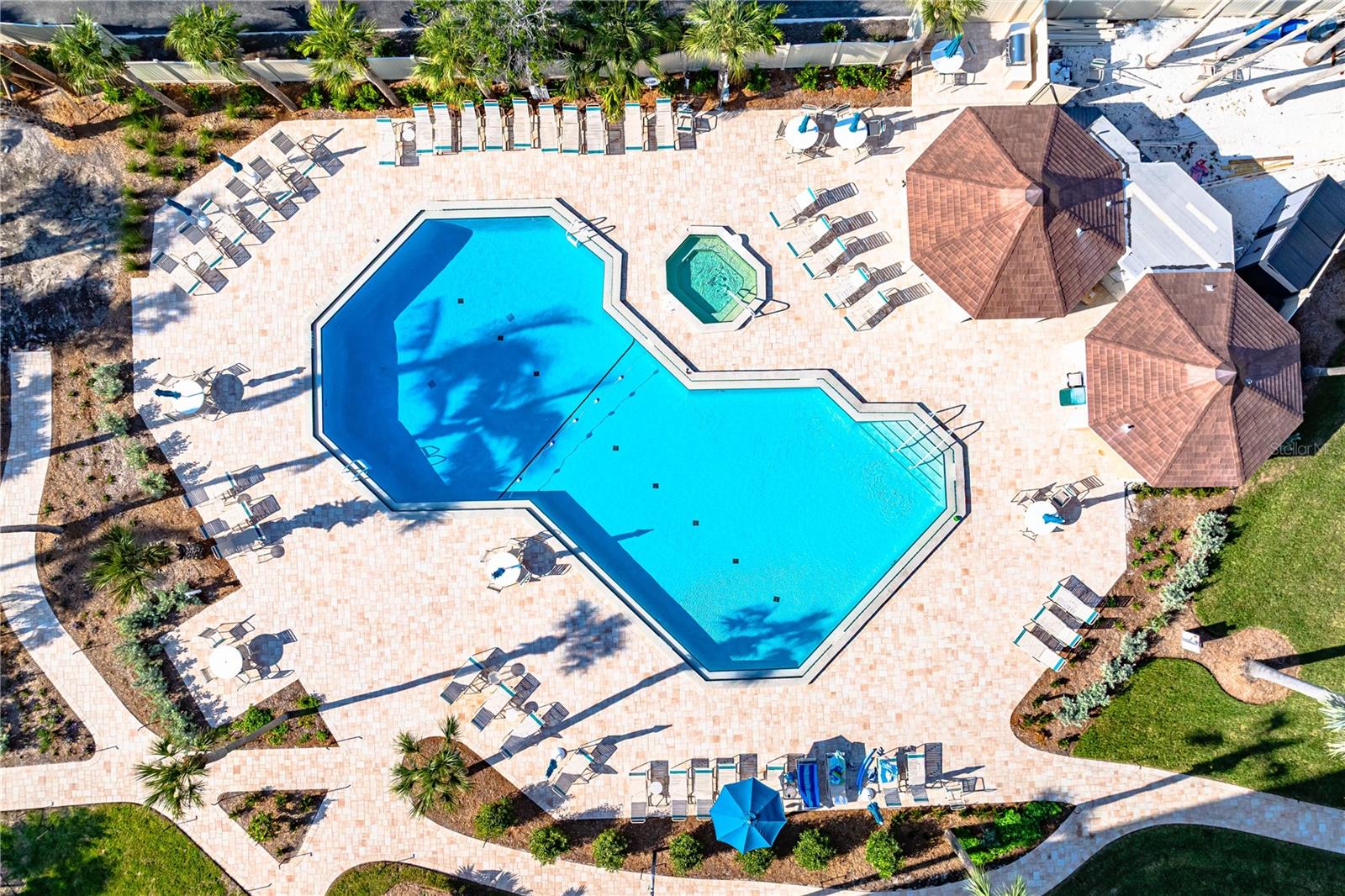 5880 MIDNIGHT PASS RD #302