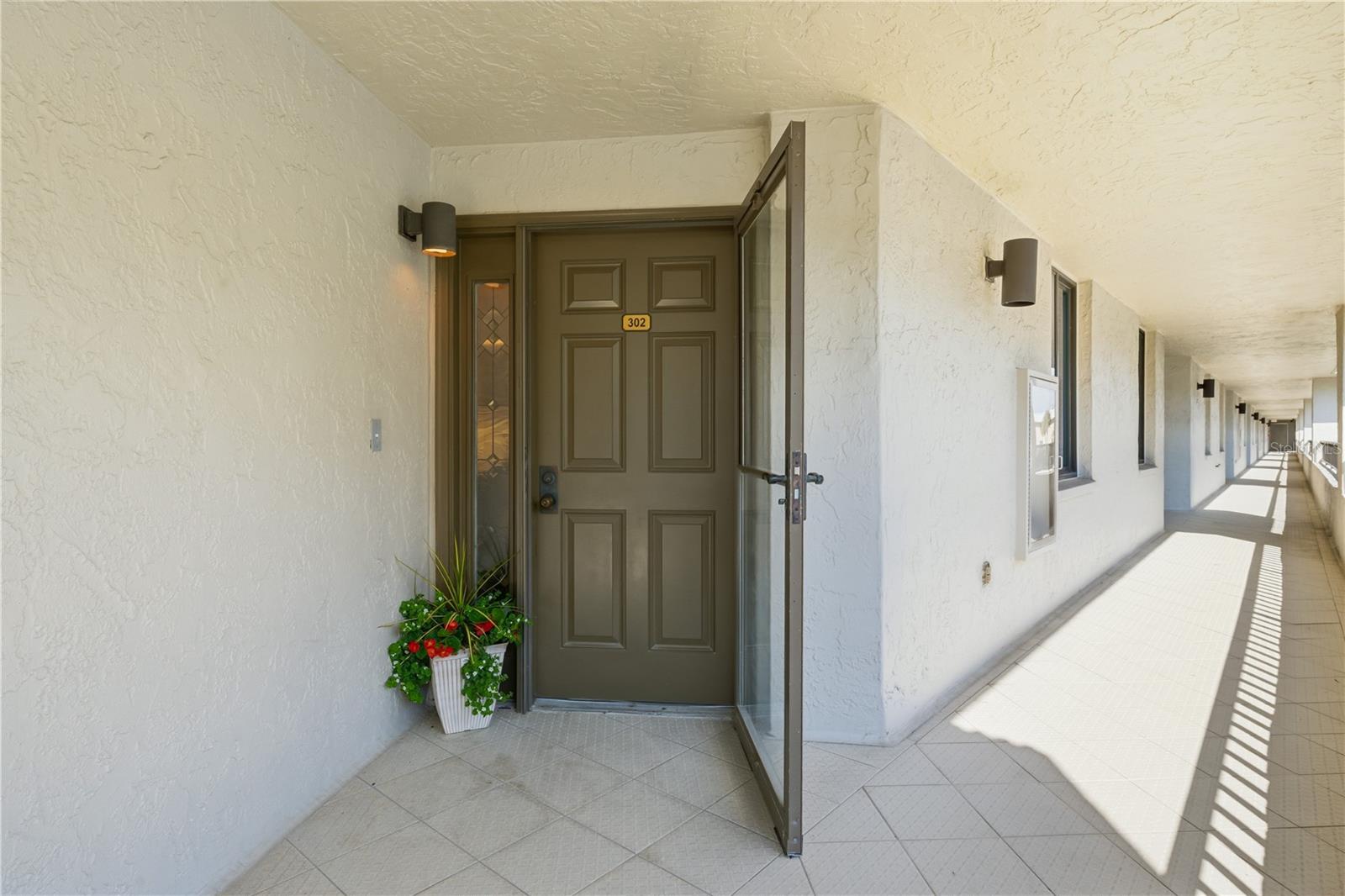 5880 MIDNIGHT PASS RD #302
