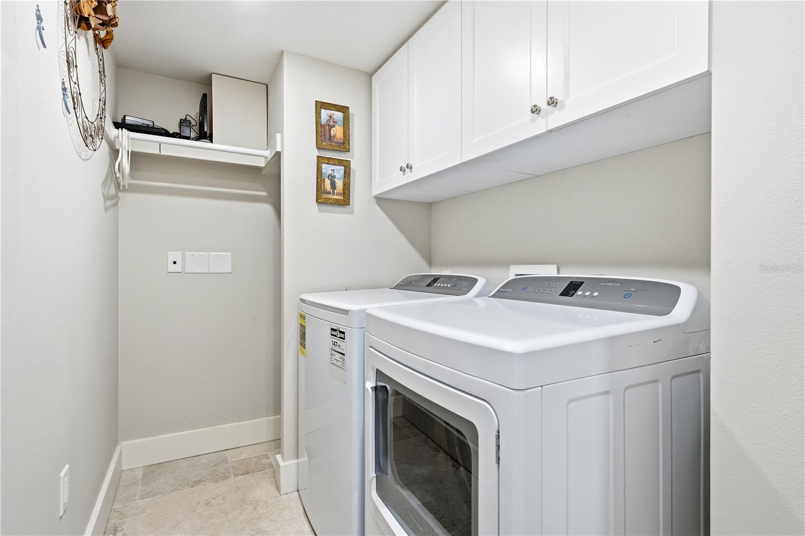 5880 MIDNIGHT PASS RD #302