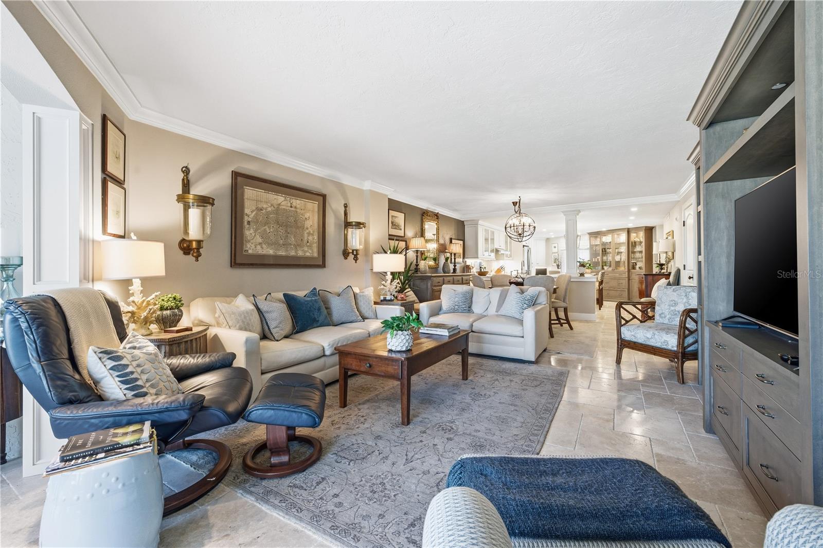 5880 MIDNIGHT PASS RD #302