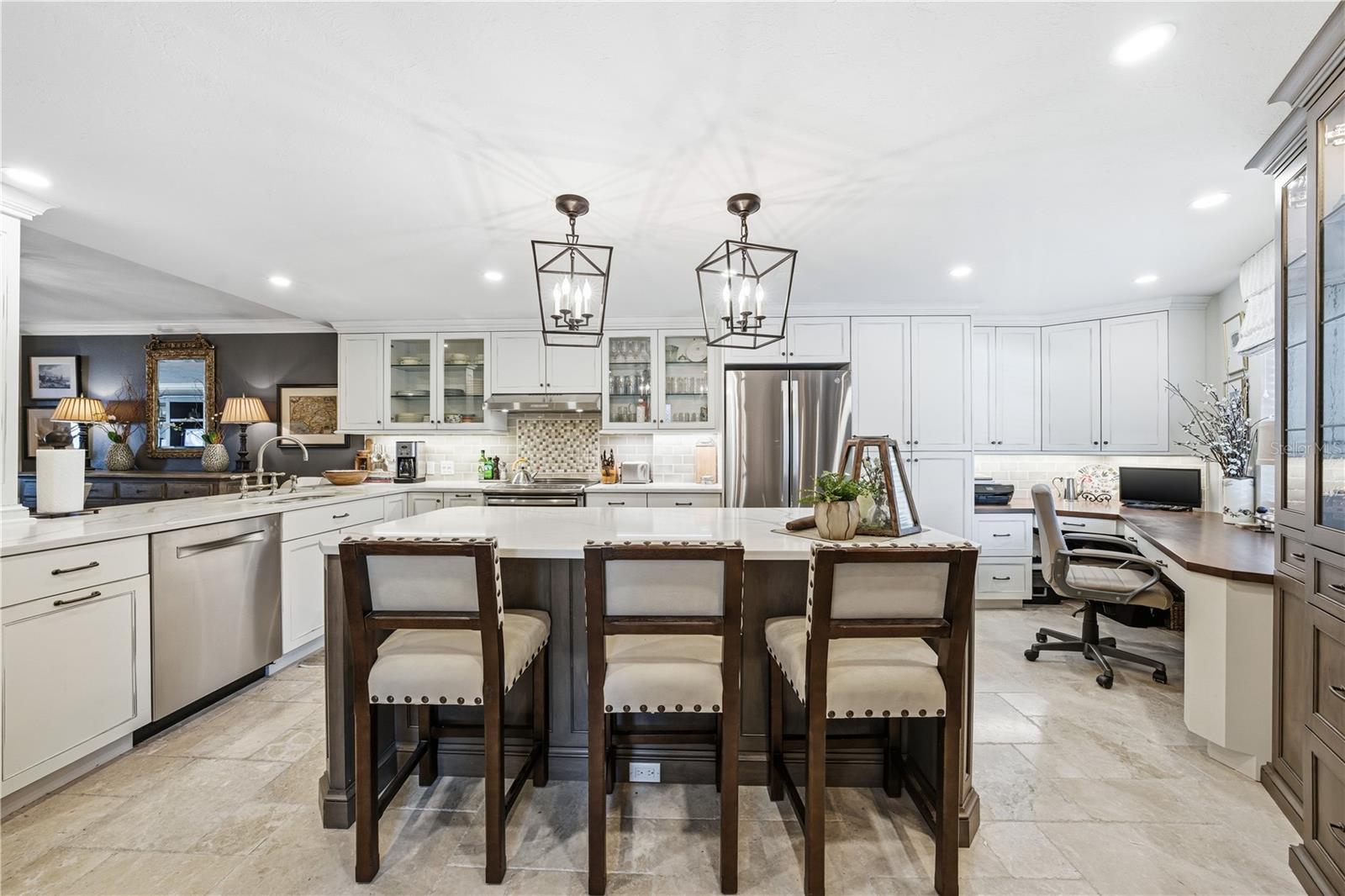 5880 MIDNIGHT PASS RD #302