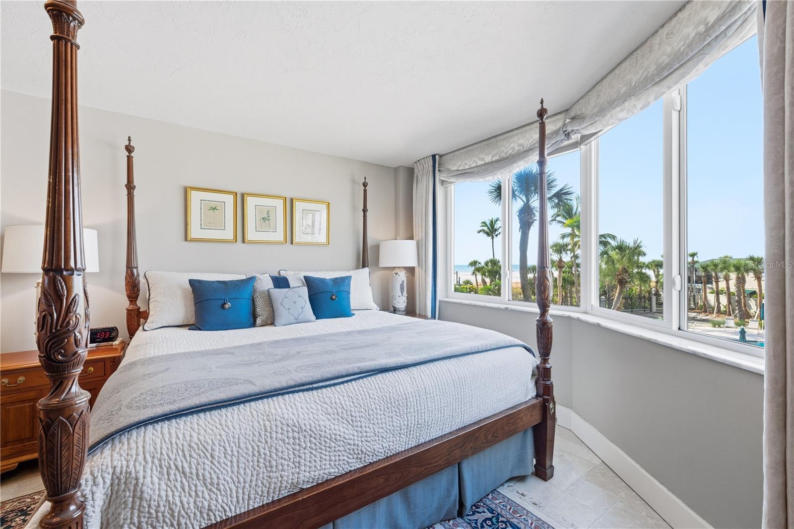 5880 MIDNIGHT PASS RD #302