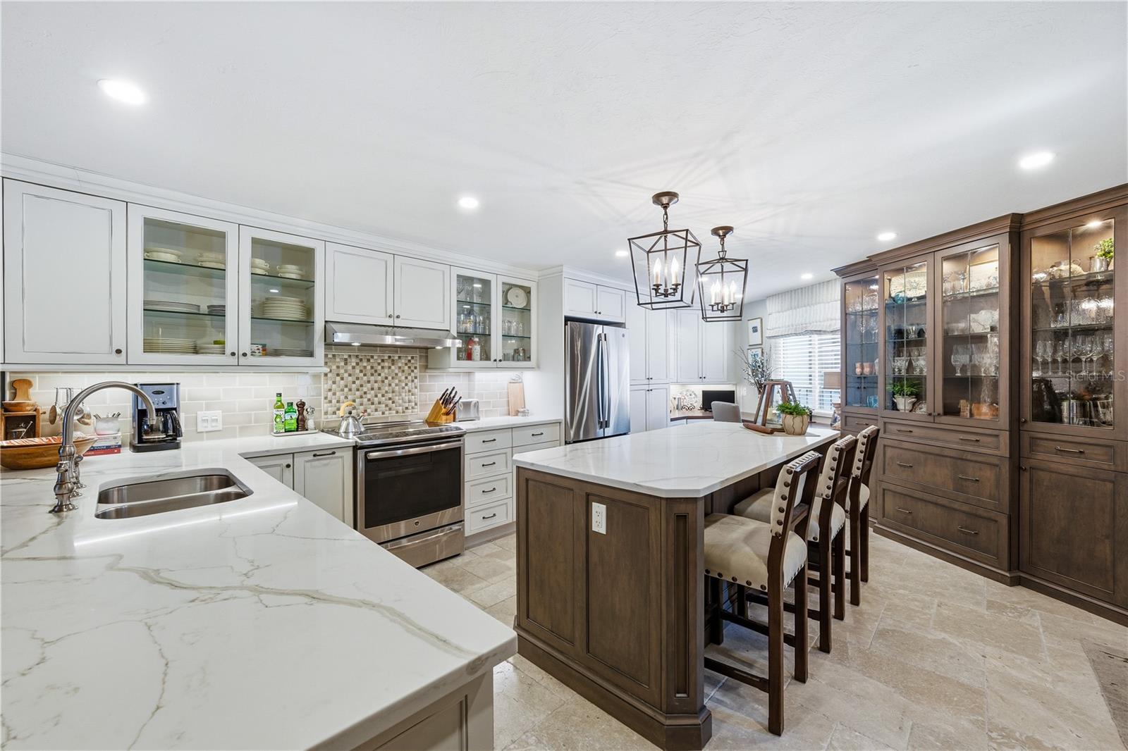 5880 MIDNIGHT PASS RD #302