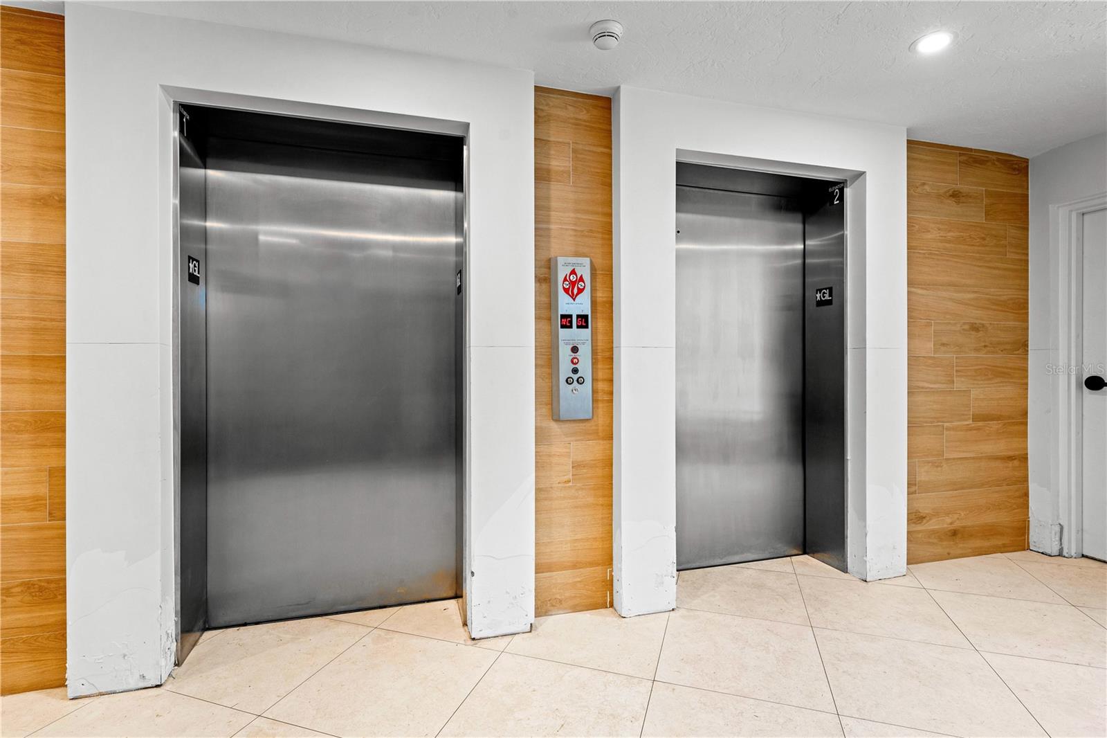 5880 MIDNIGHT PASS RD #302