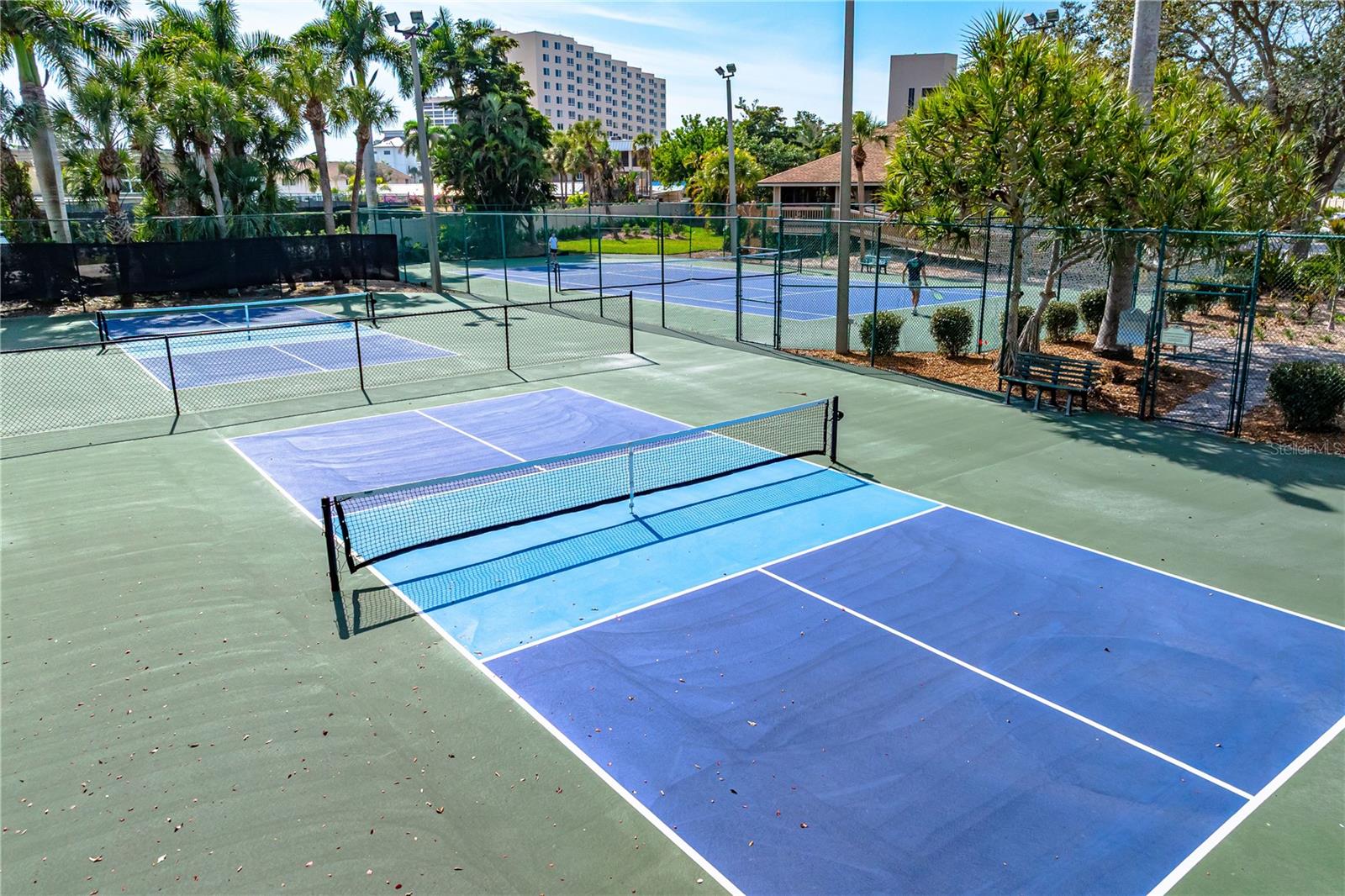 5880 MIDNIGHT PASS RD #302