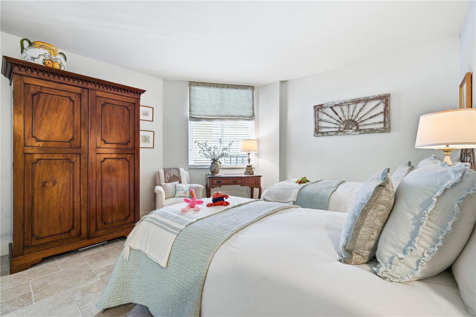 5880 MIDNIGHT PASS RD #302