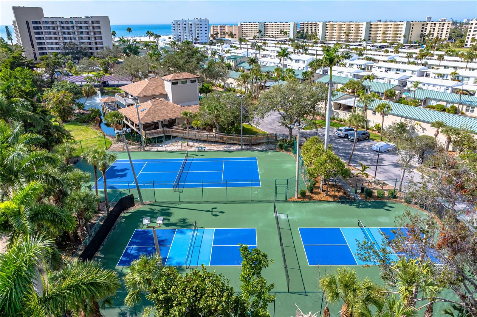 5880 MIDNIGHT PASS RD #302