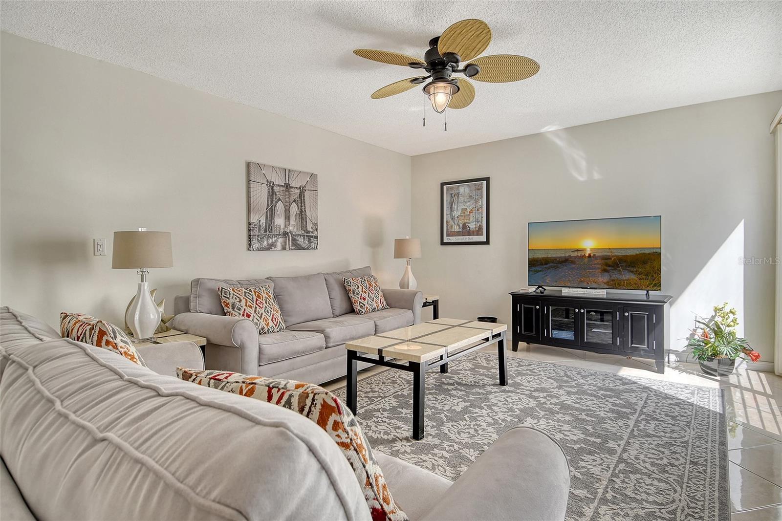 6157 MIDNIGHT PASS RD #G22