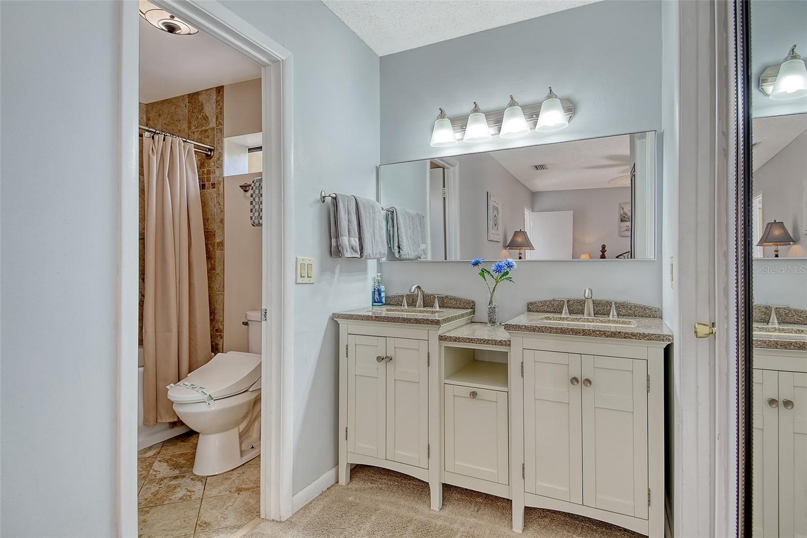 6157 MIDNIGHT PASS RD #G22