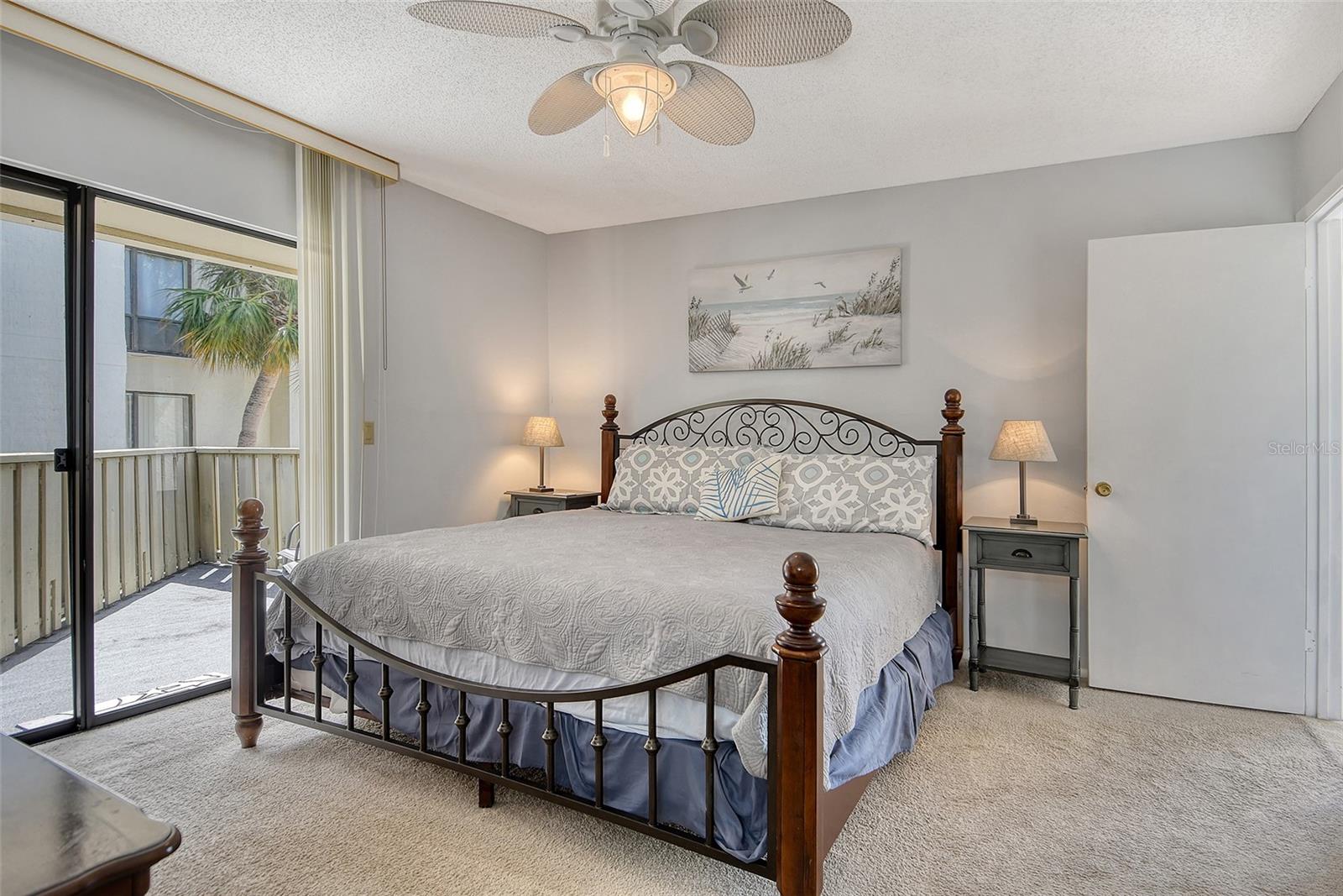 6157 MIDNIGHT PASS RD #G22