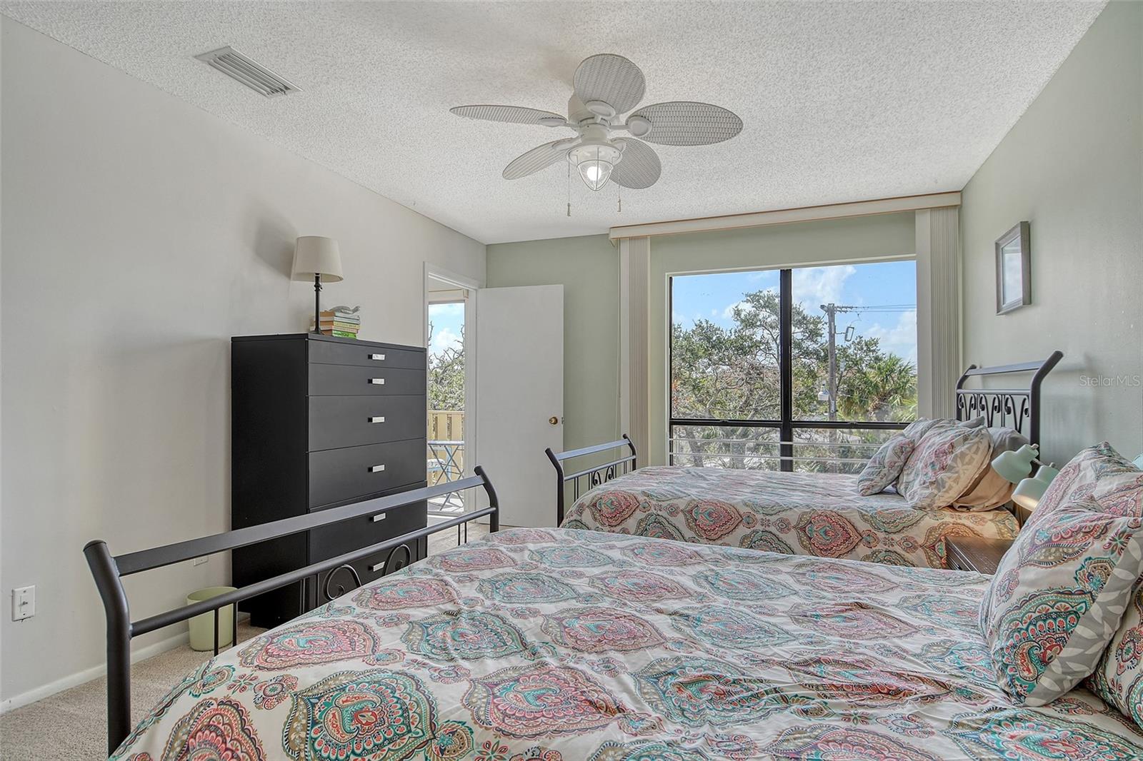 6157 MIDNIGHT PASS RD #G22